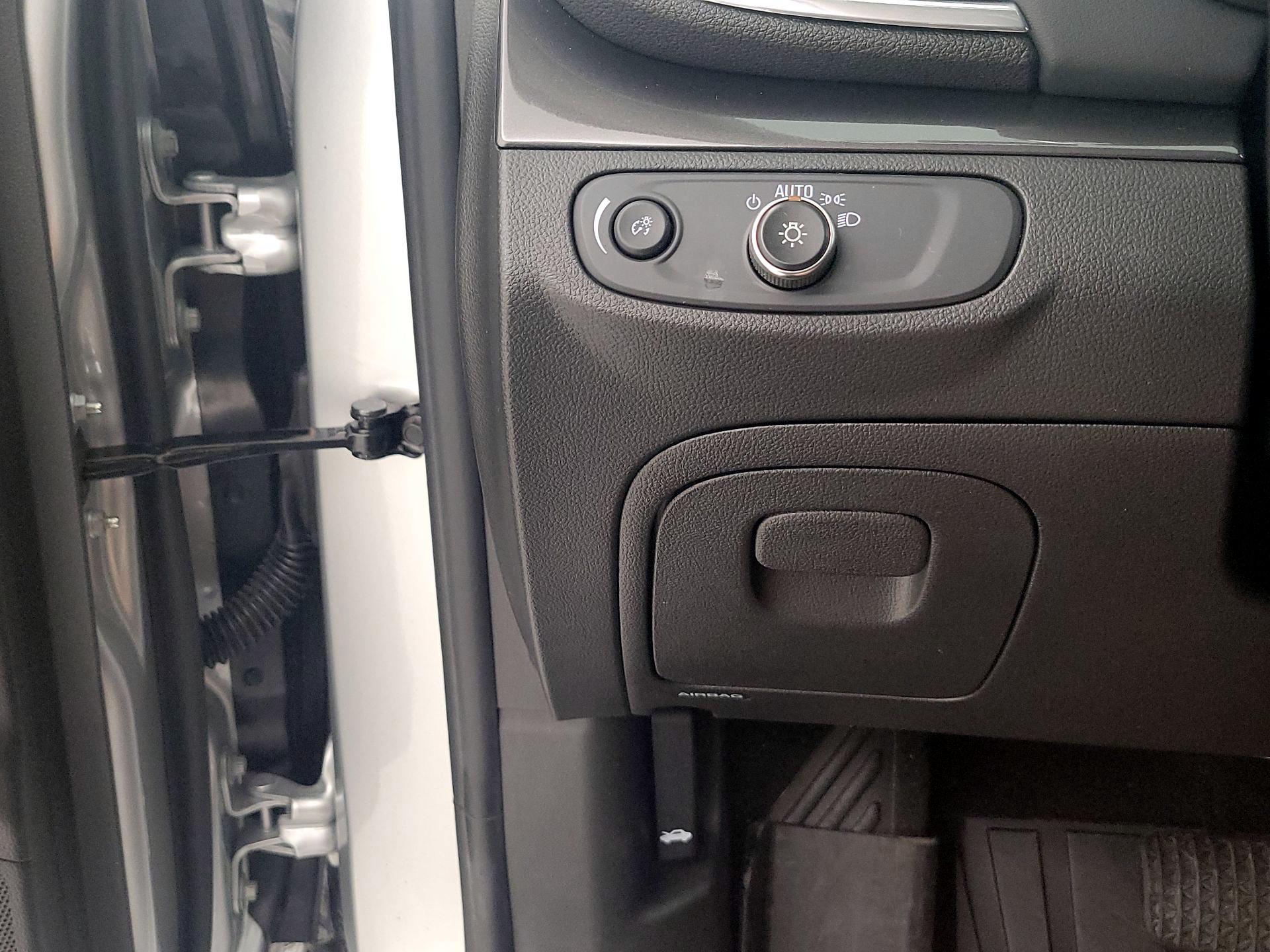 Thumbnail: 2020 Buick Encore - 13