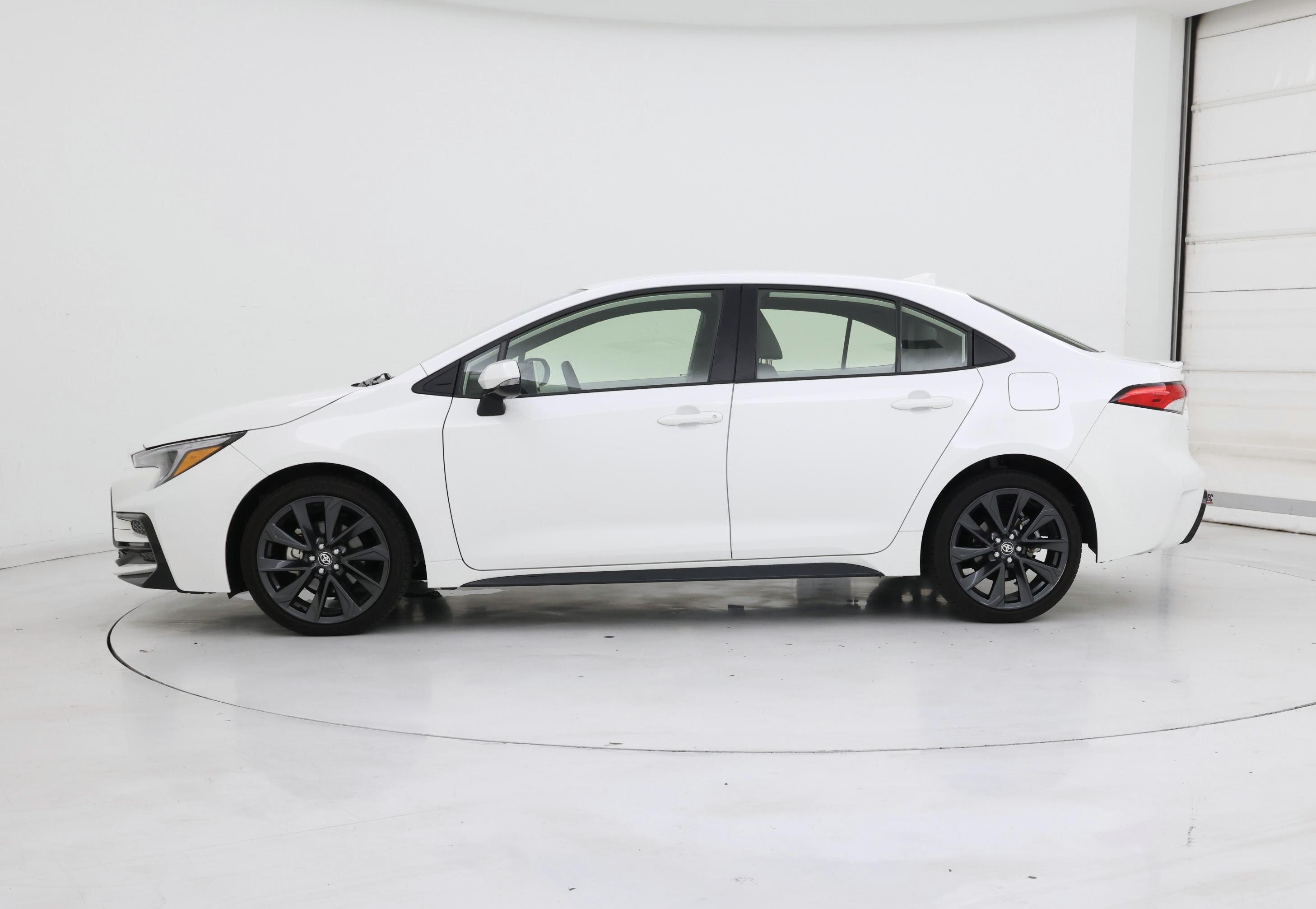 Thumbnail: 2025 Toyota Corolla - 3
