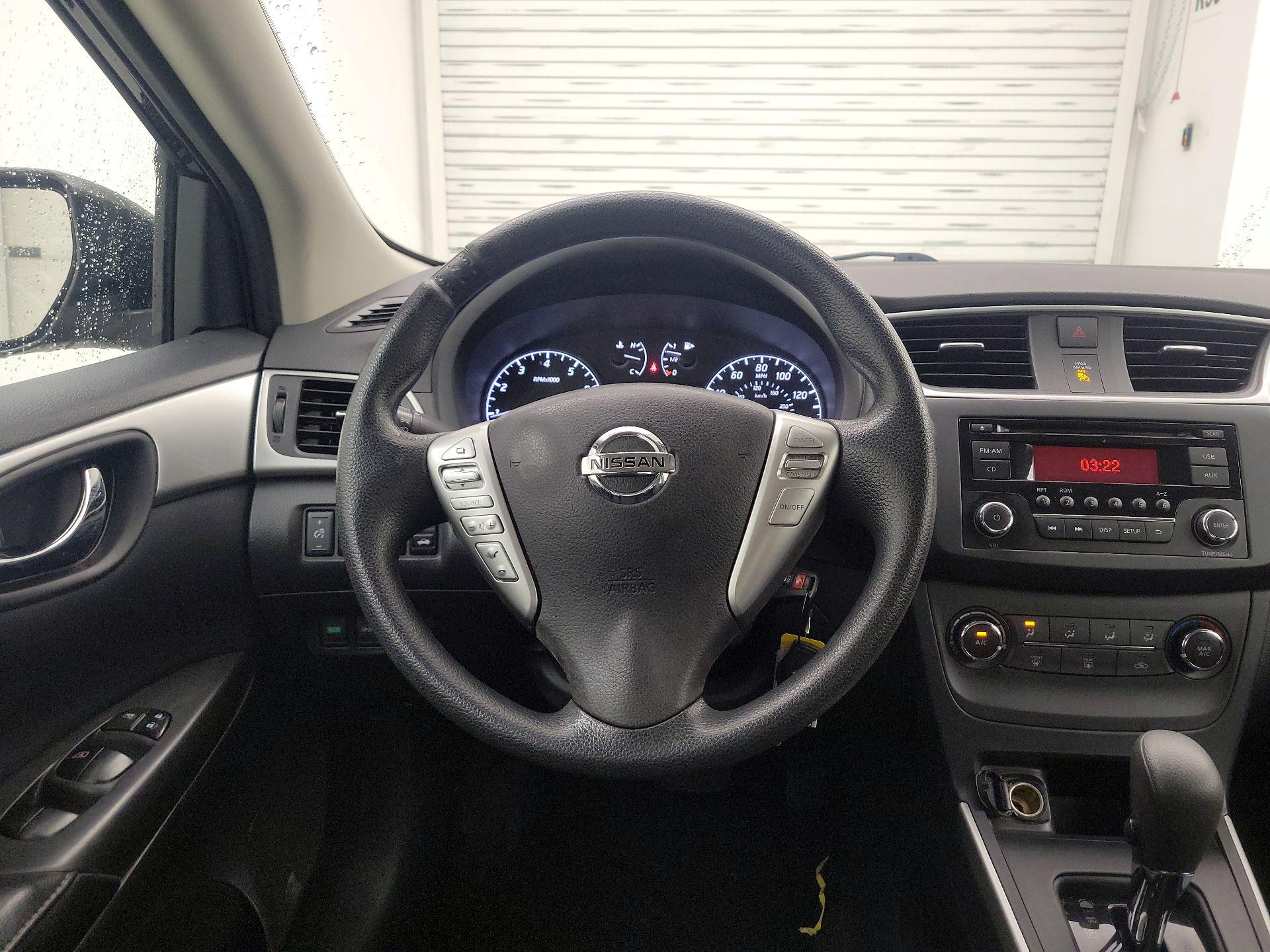 Thumbnail: 2017 Nissan Sentra - 10
