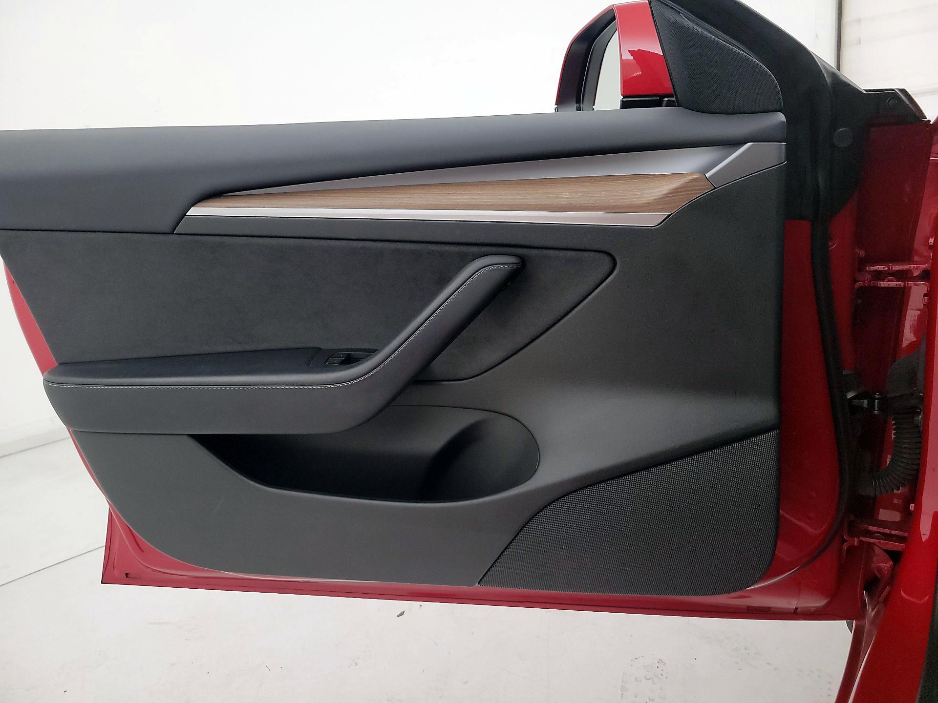Thumbnail: 2023 Tesla Model 3 - 12