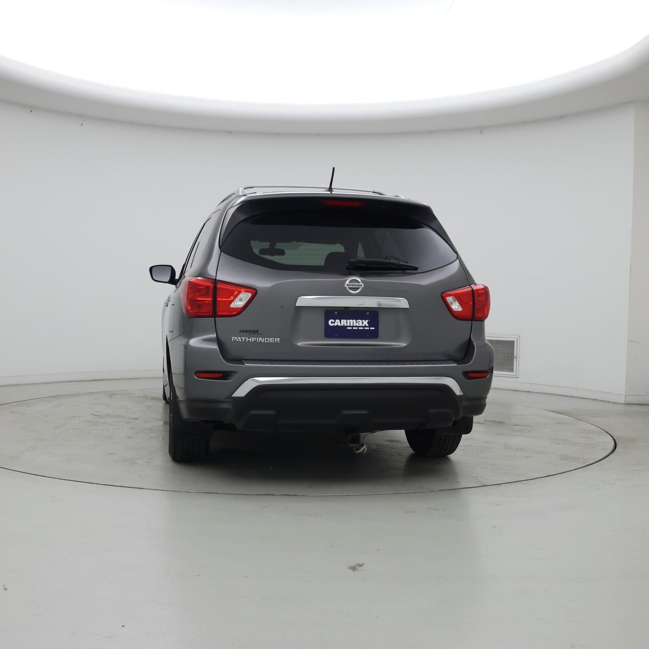 Thumbnail: 2017 Nissan Pathfinder - 6