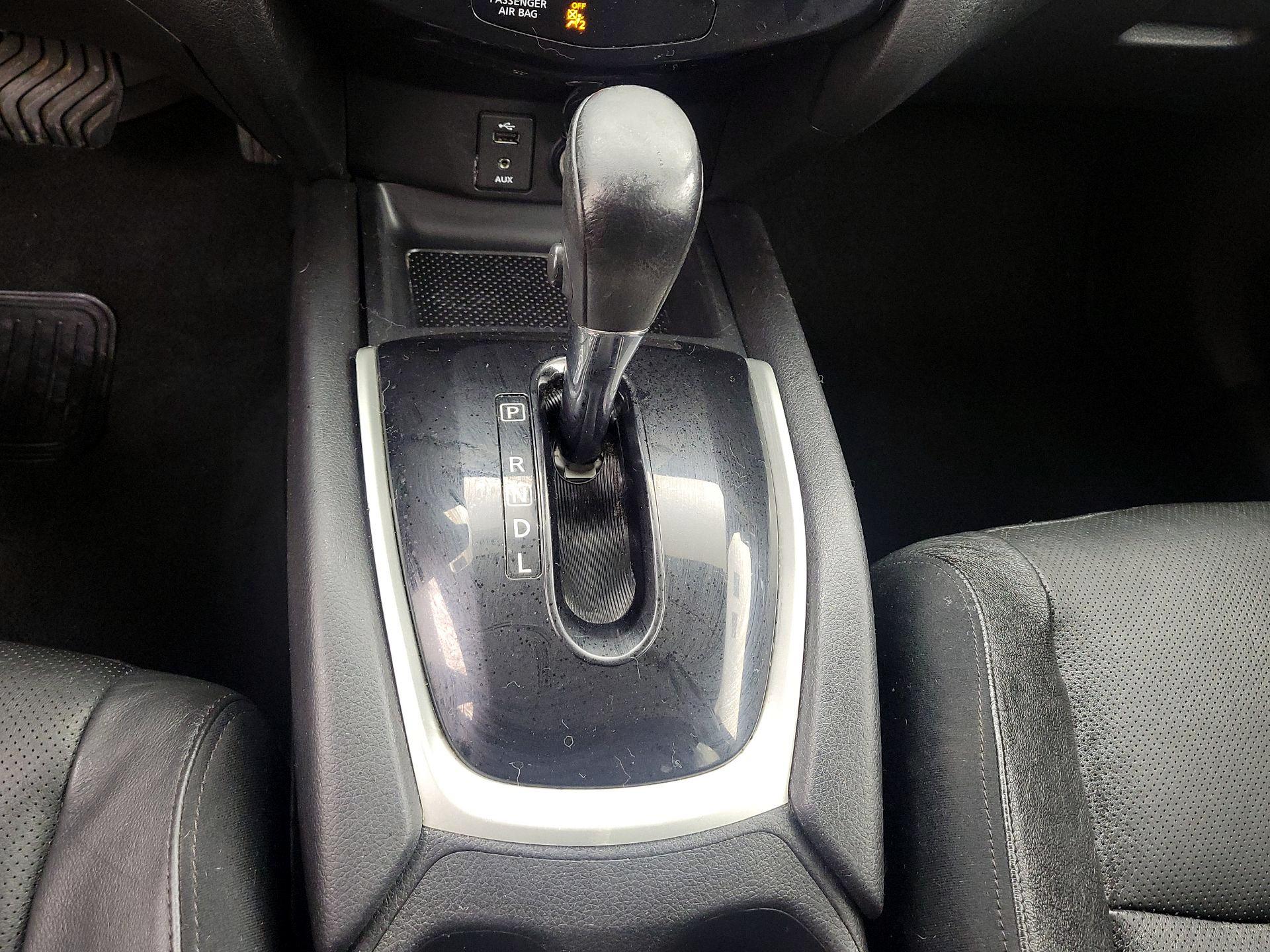 Thumbnail: 2014 Nissan Rogue - 18
