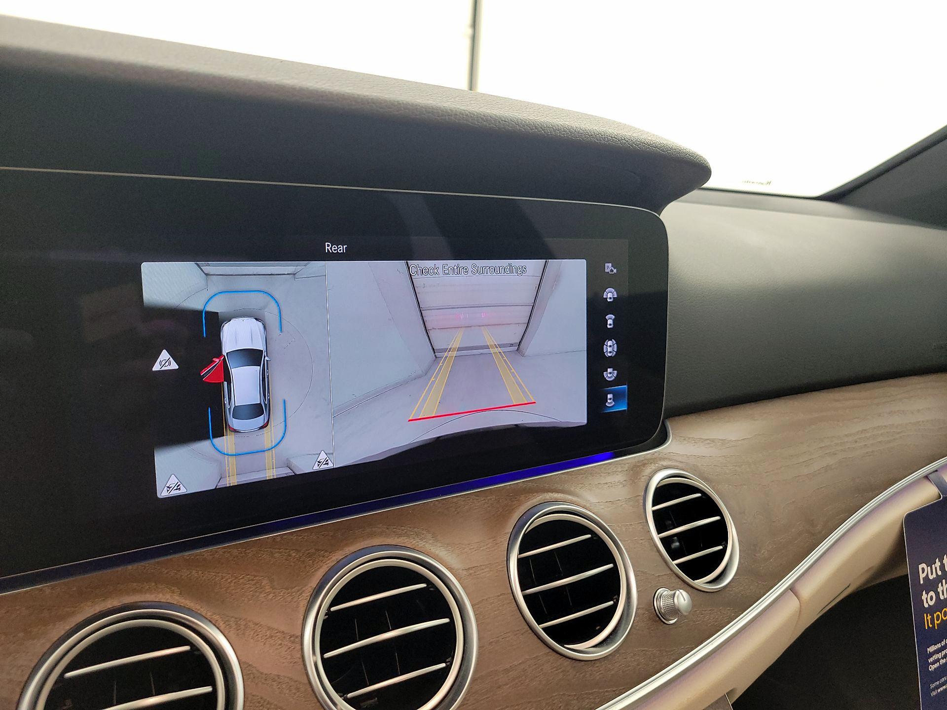 Thumbnail: 2022 Mercedes-Benz E-Class - 15