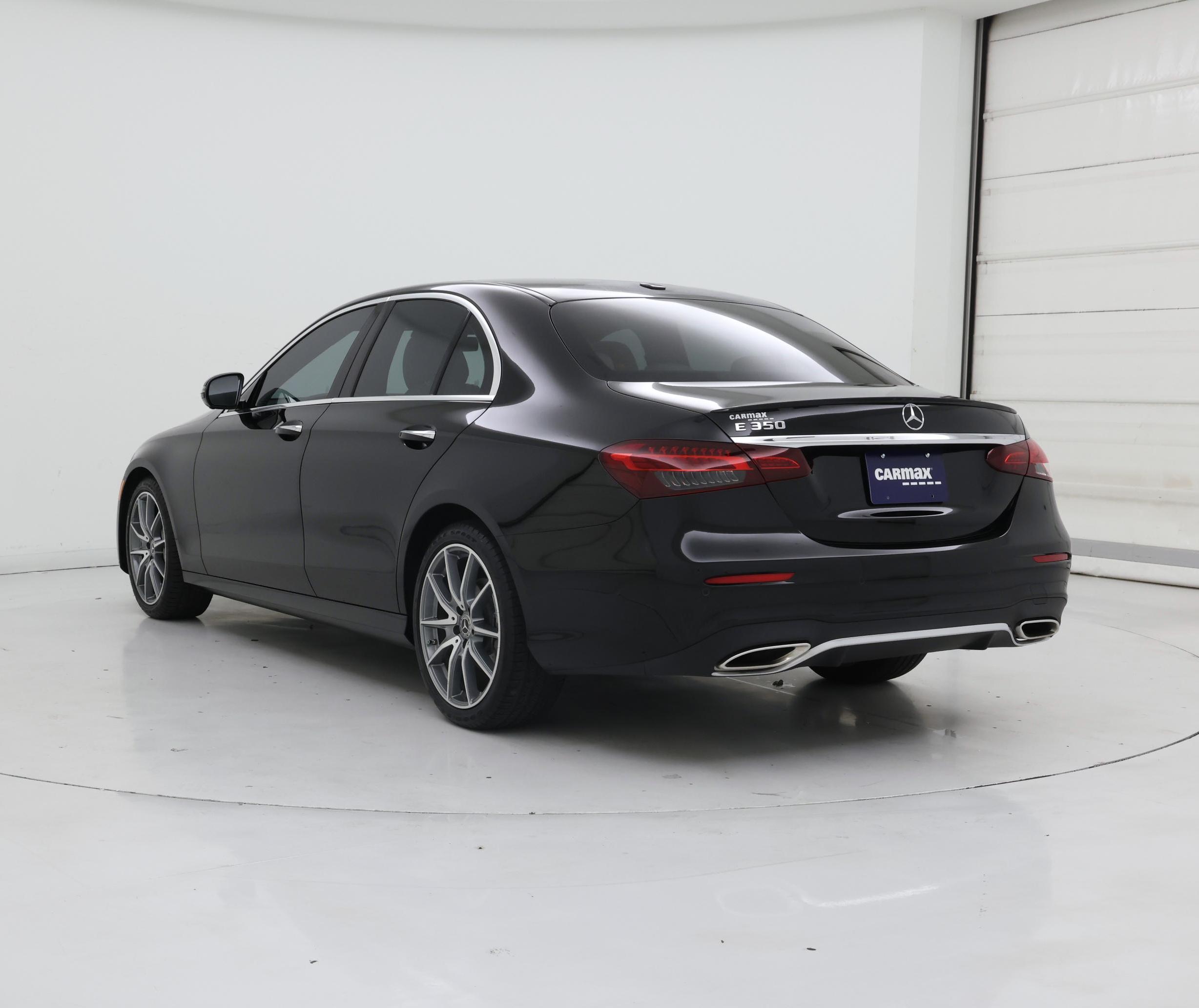 Thumbnail: 2022 Mercedes-Benz E-Class - 2