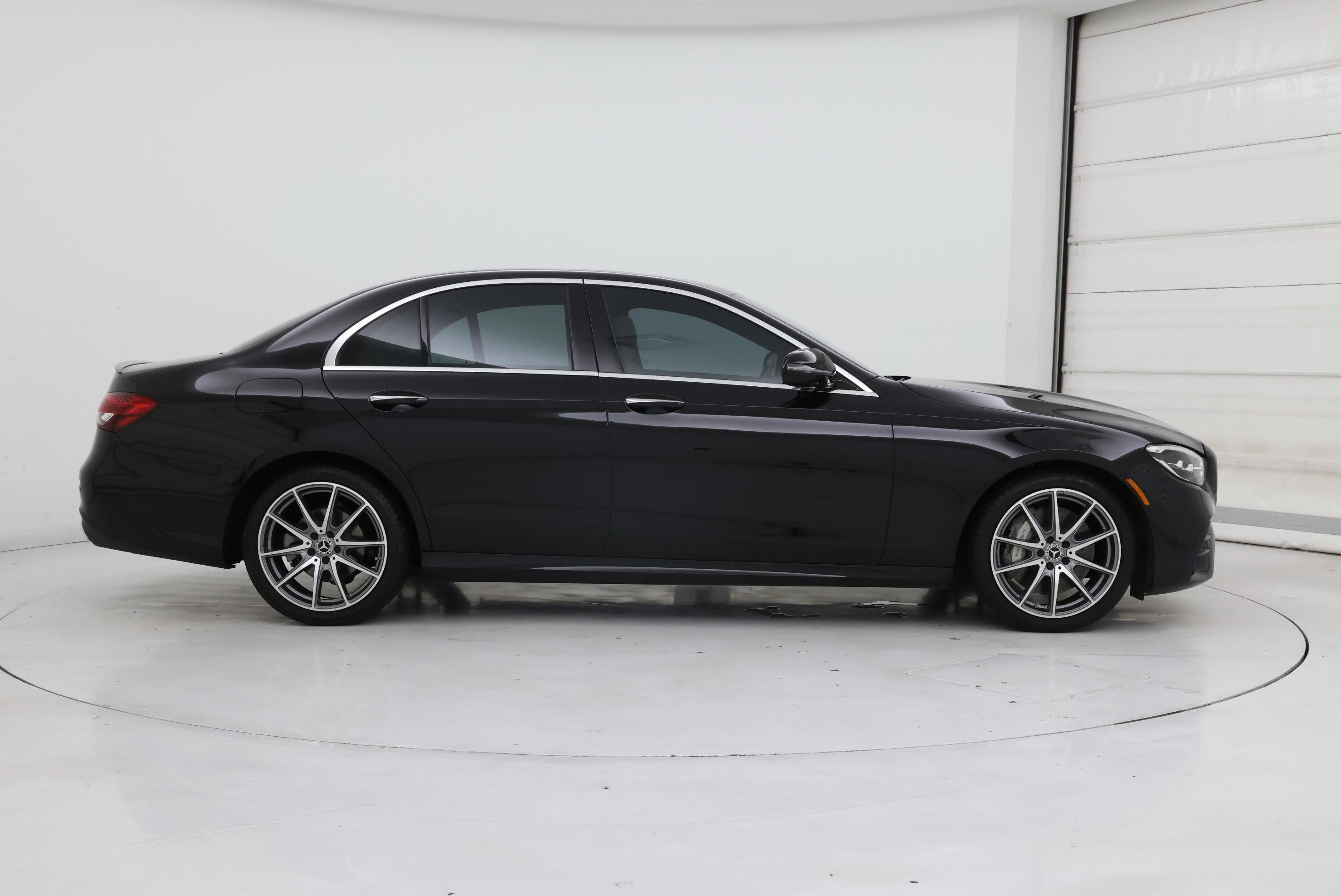 Thumbnail: 2022 Mercedes-Benz E-Class - 7
