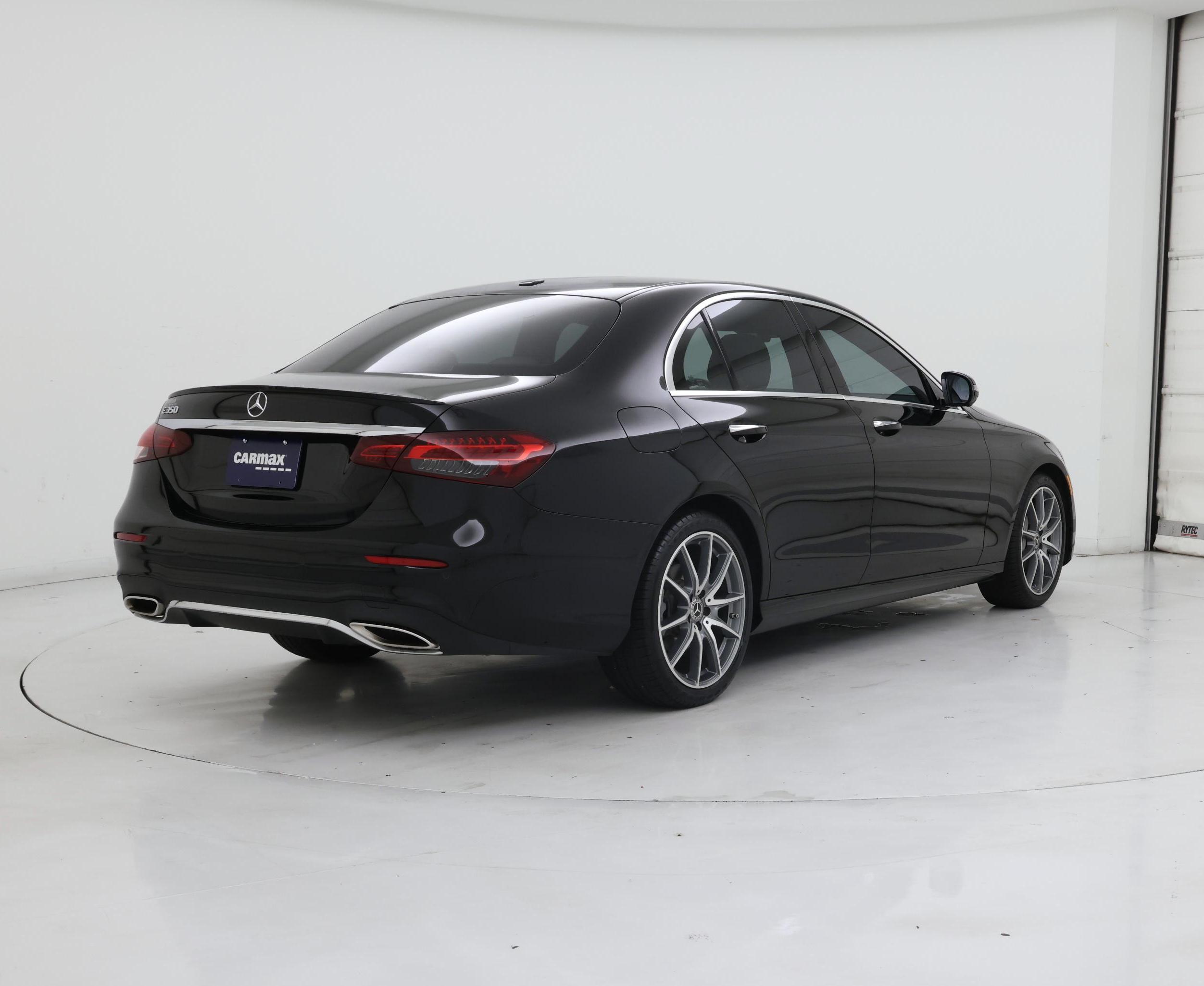 Thumbnail: 2022 Mercedes-Benz E-Class - 8