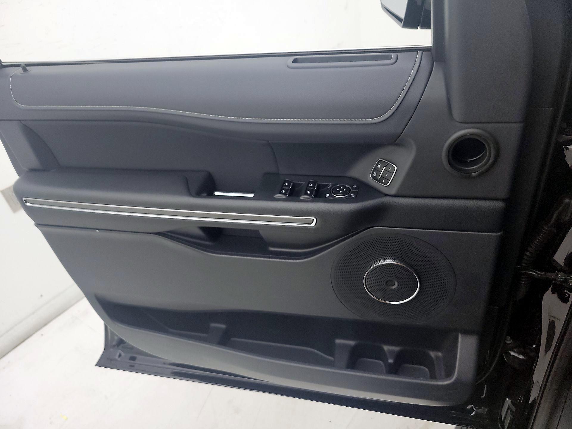 Thumbnail: 2024 Ford Expedition MAX - 12