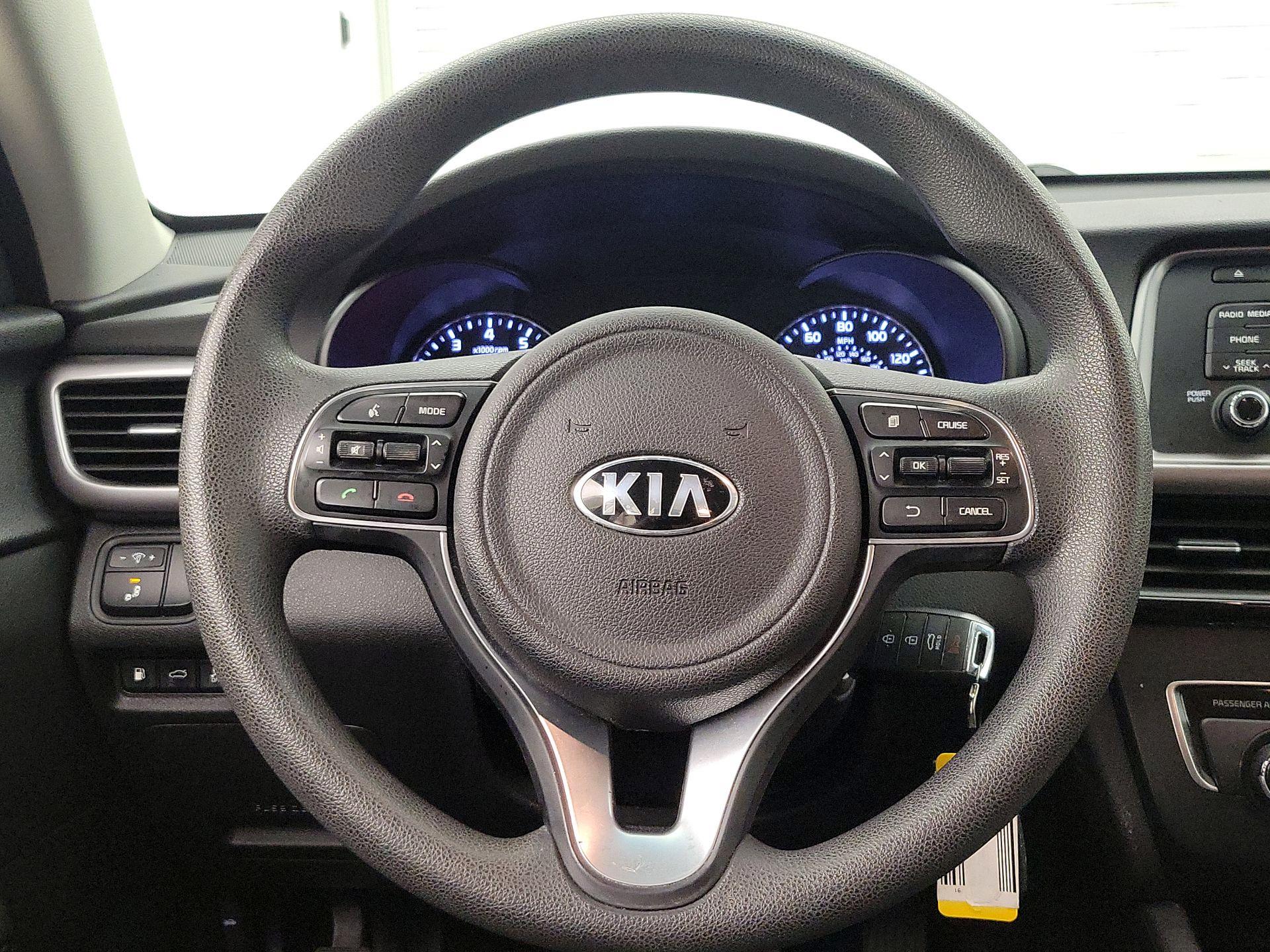 Thumbnail: 2016 Kia Optima - 10