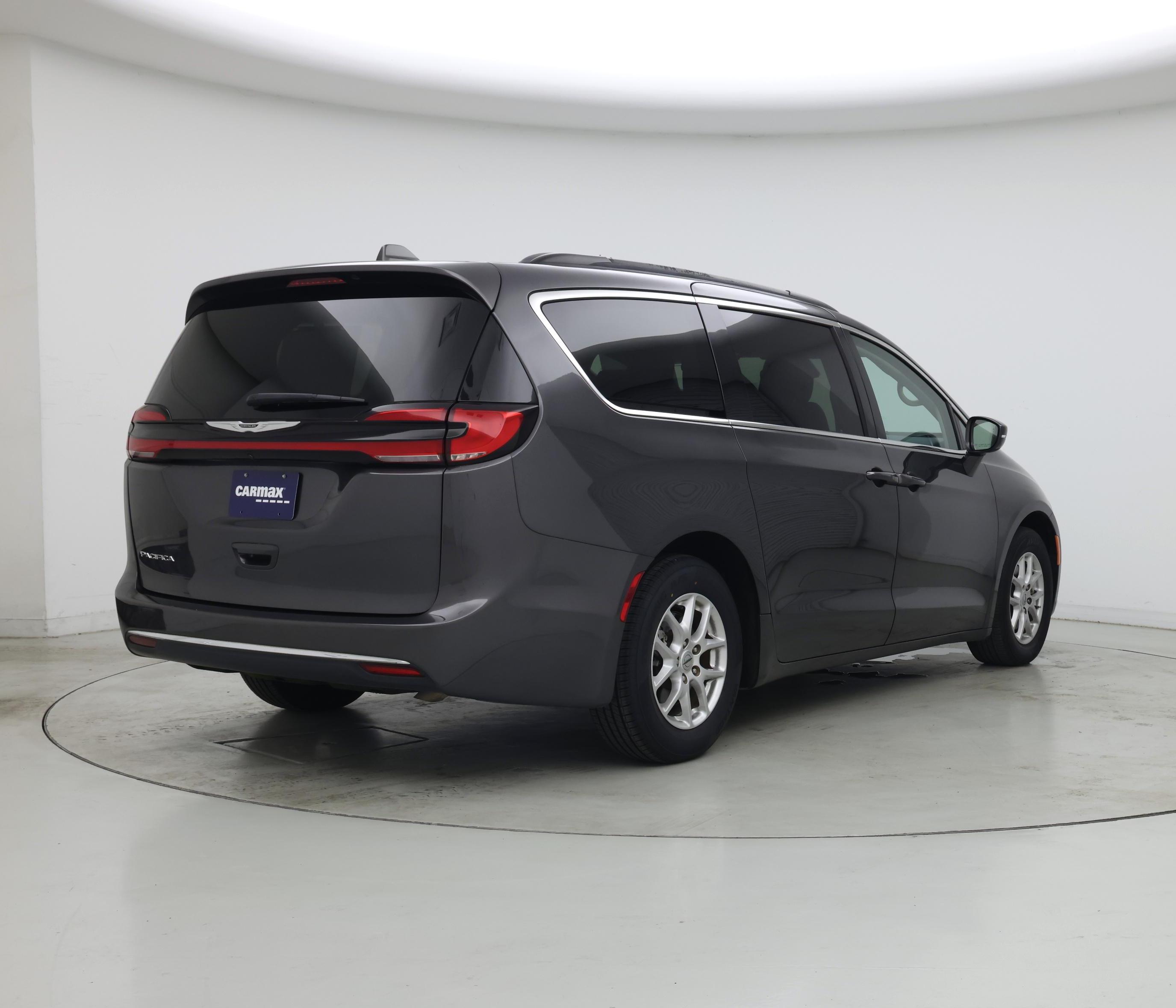 Thumbnail: 2022 Chrysler Pacifica - 8