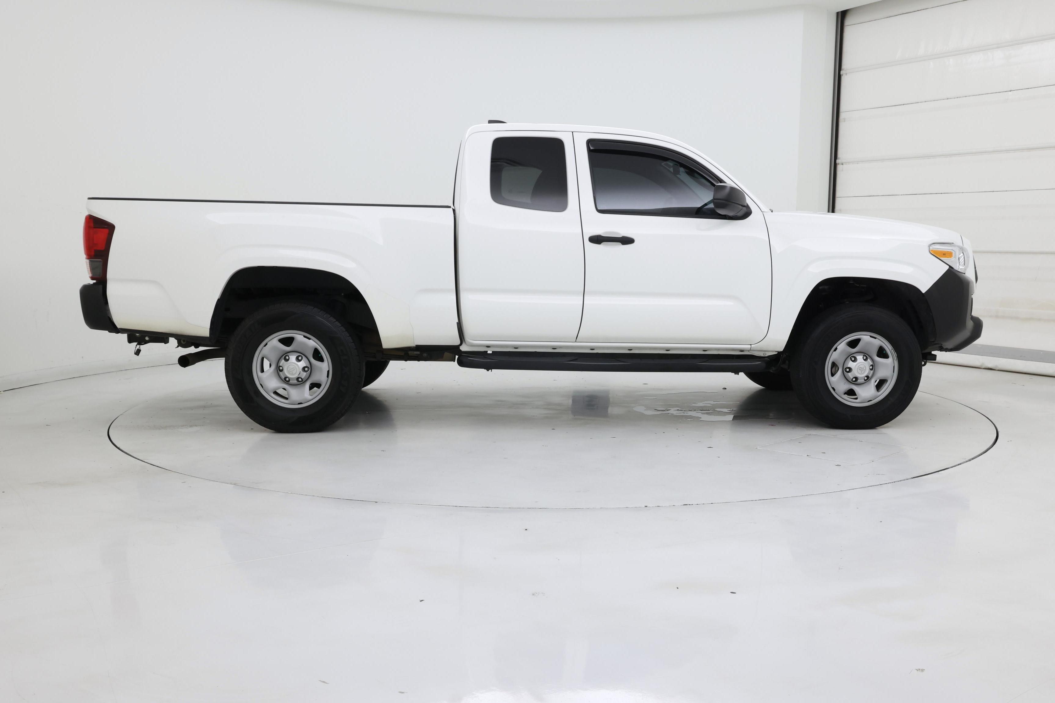 Thumbnail: 2023 Toyota Tacoma - 7