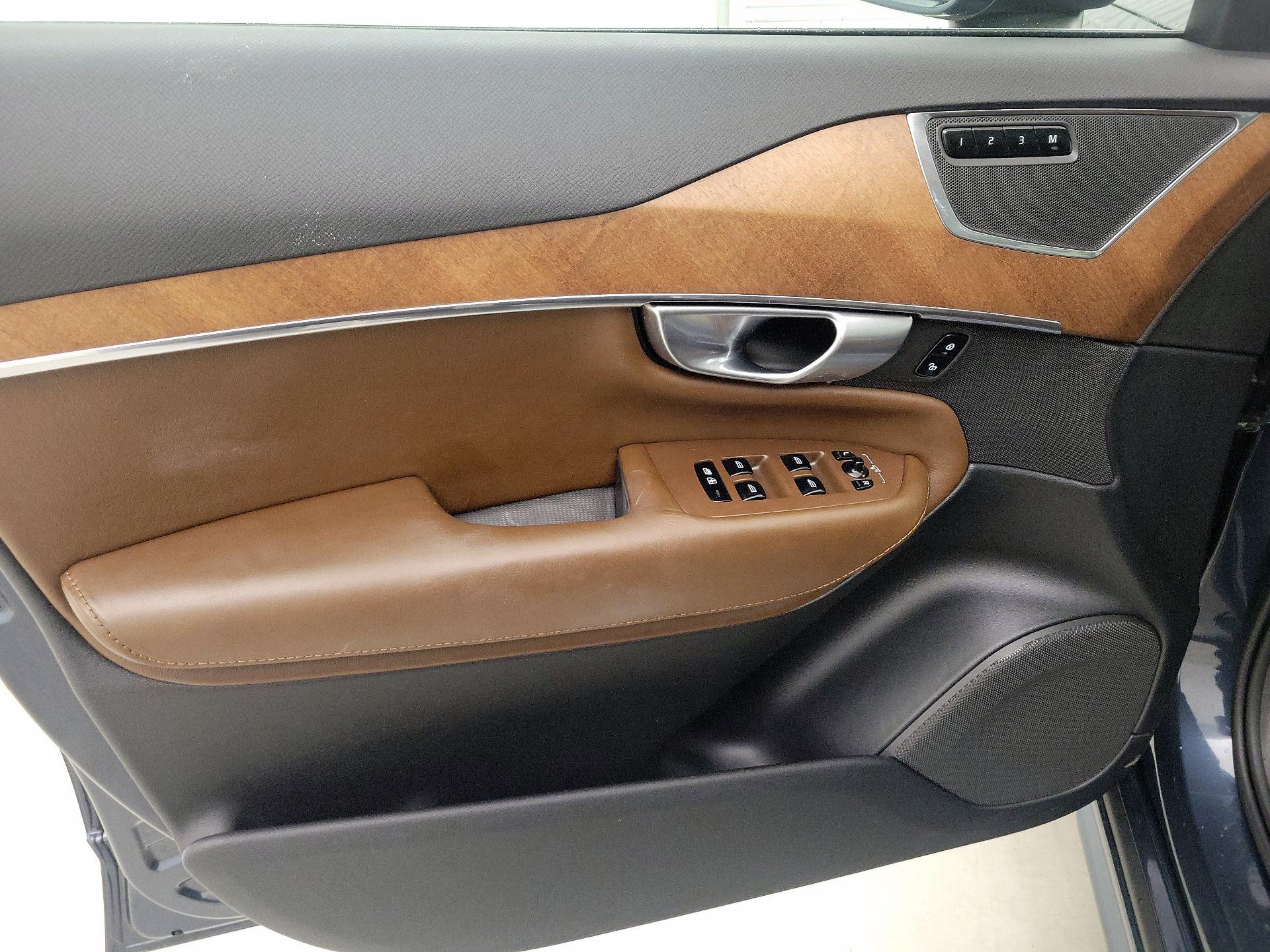 Thumbnail: 2018 Volvo XC90 - 12