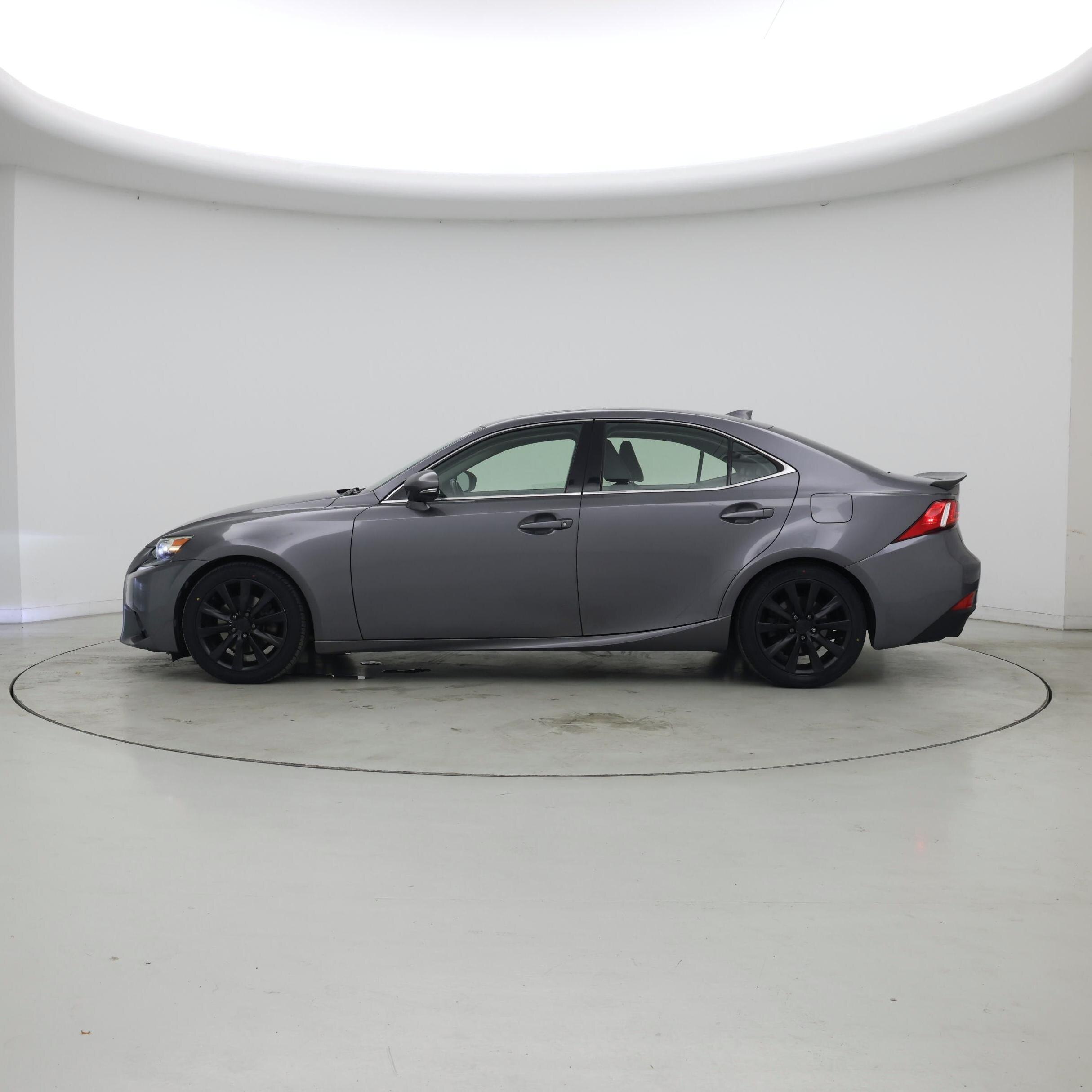 Thumbnail: 2015 Lexus IS - 3