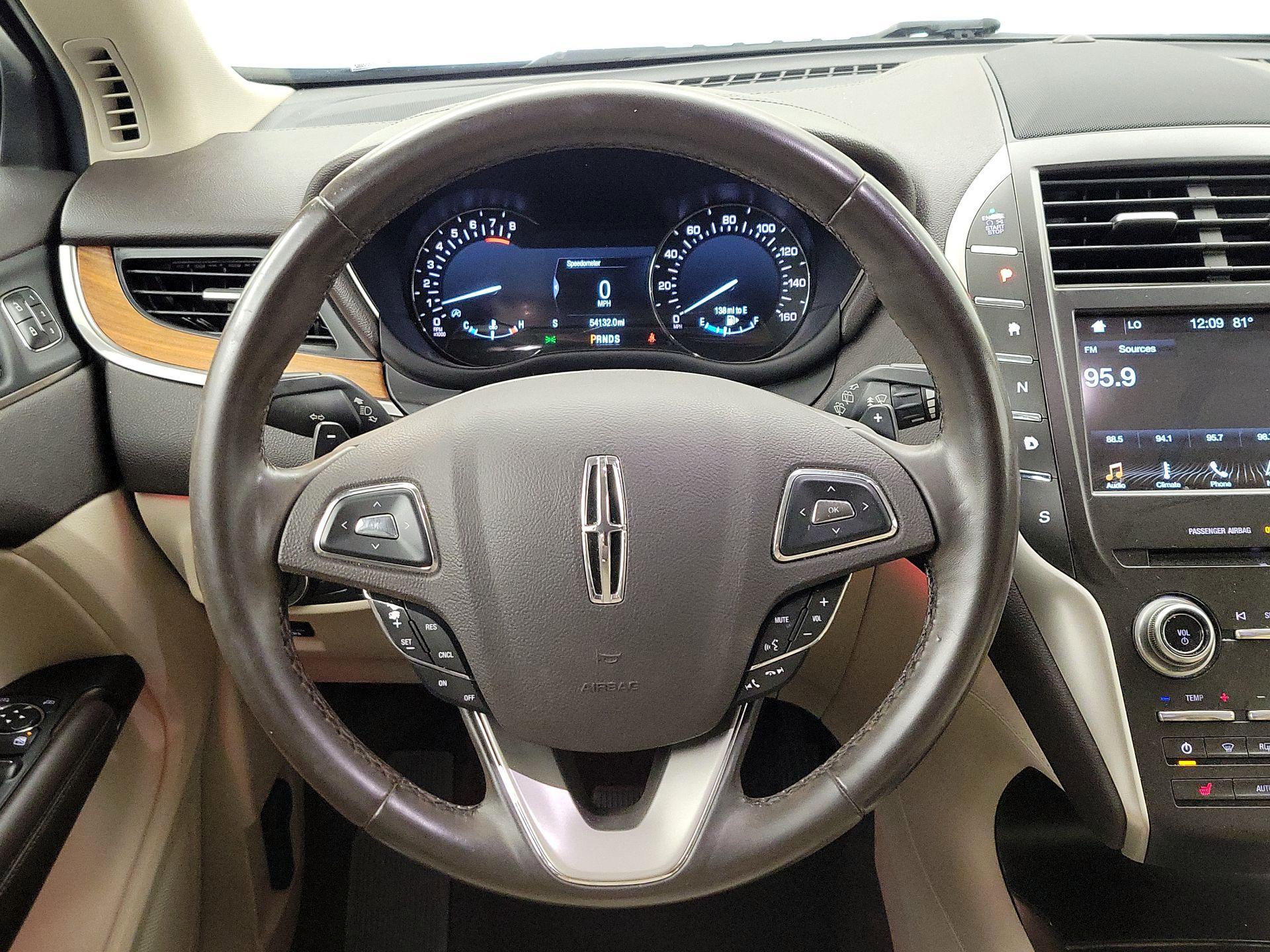 Thumbnail: 2018 Lincoln MKC - 10