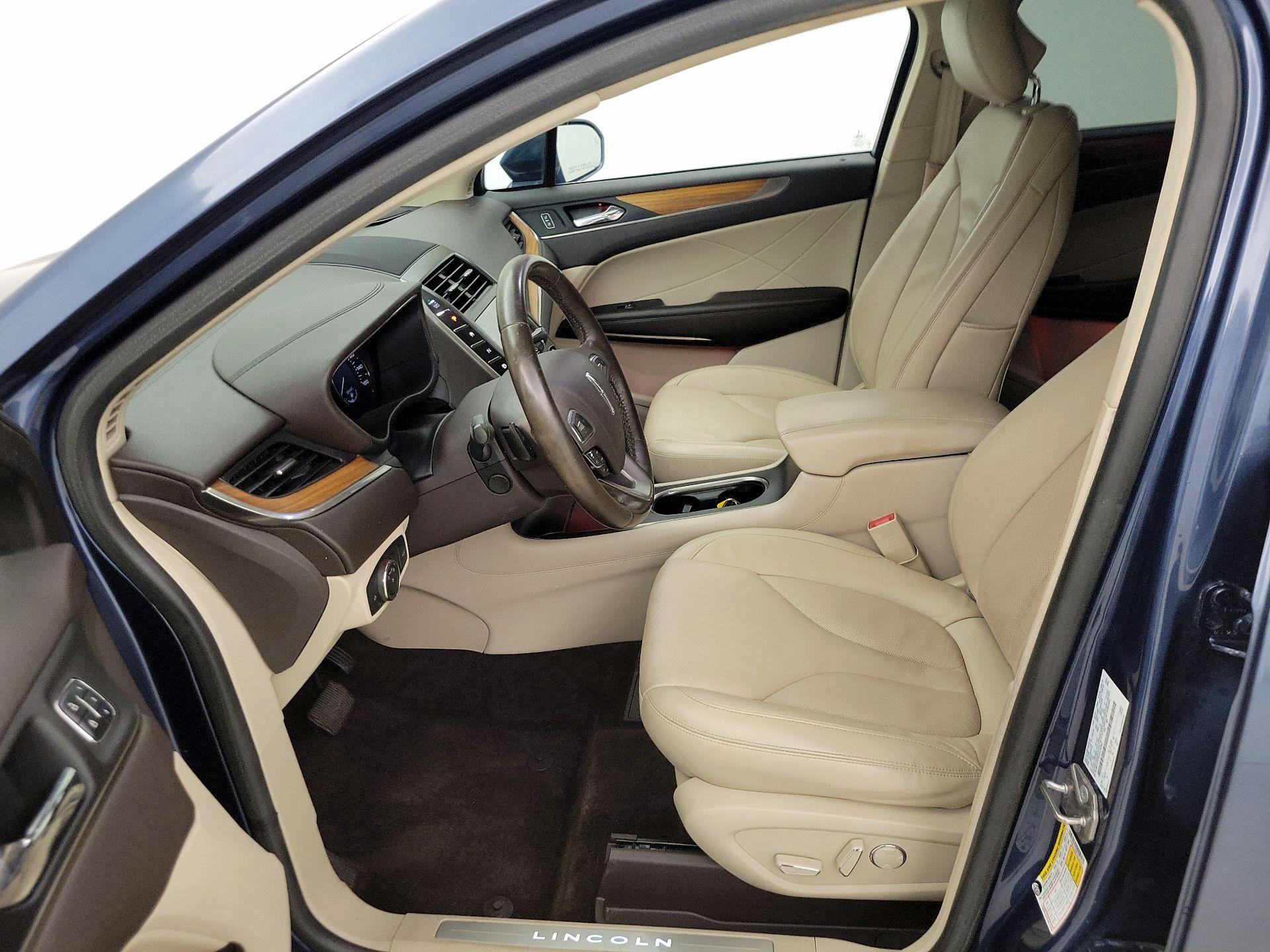Thumbnail: 2018 Lincoln MKC - 11