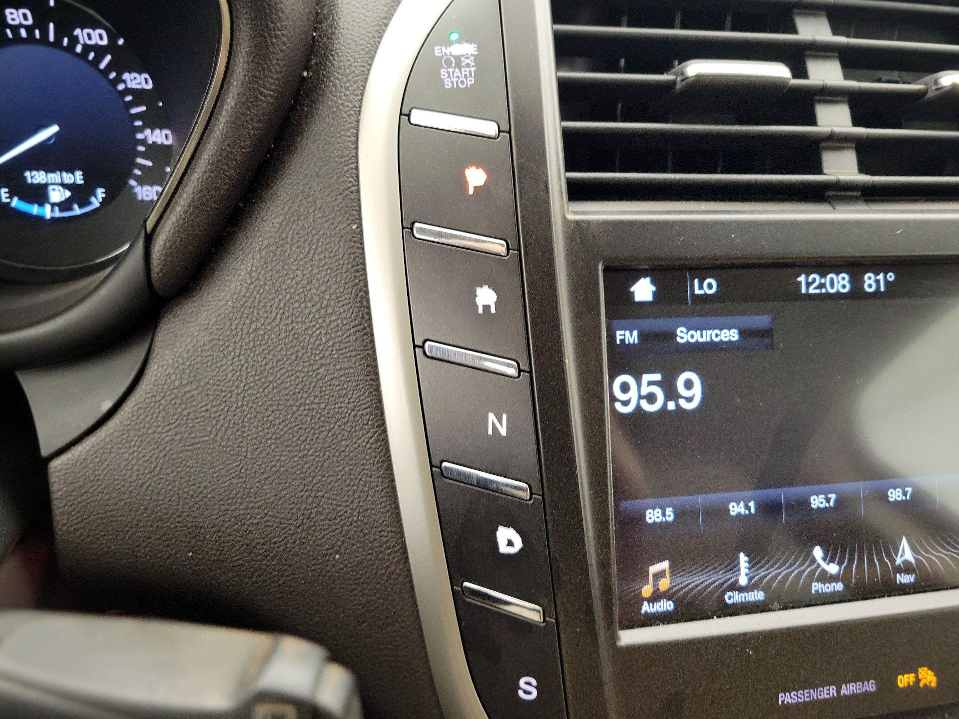 Thumbnail: 2018 Lincoln MKC - 18