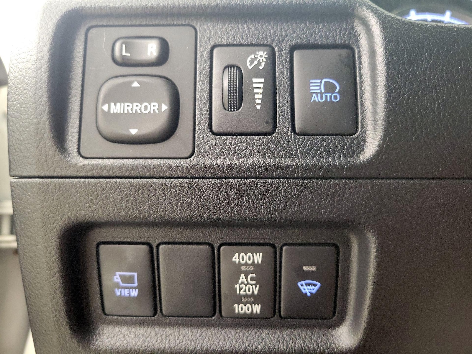 2022 Toyota 4Runner Limited - Photo 14