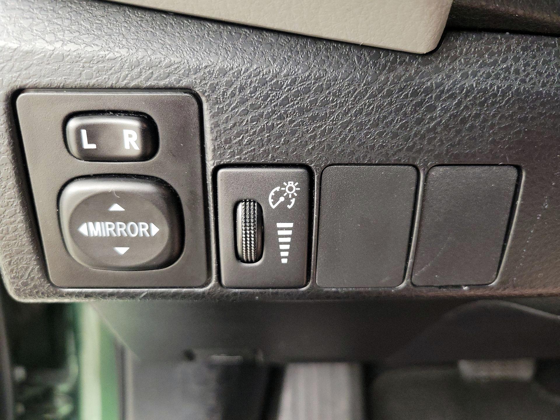 Thumbnail: 2014 Toyota Corolla - 13