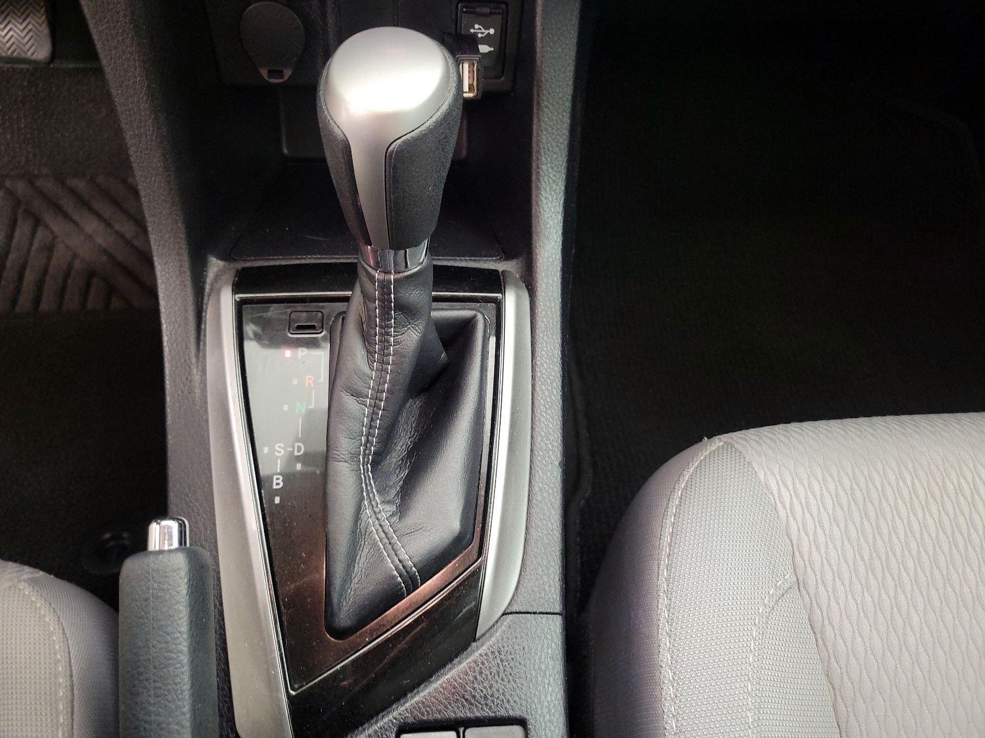 Thumbnail: 2014 Toyota Corolla - 17