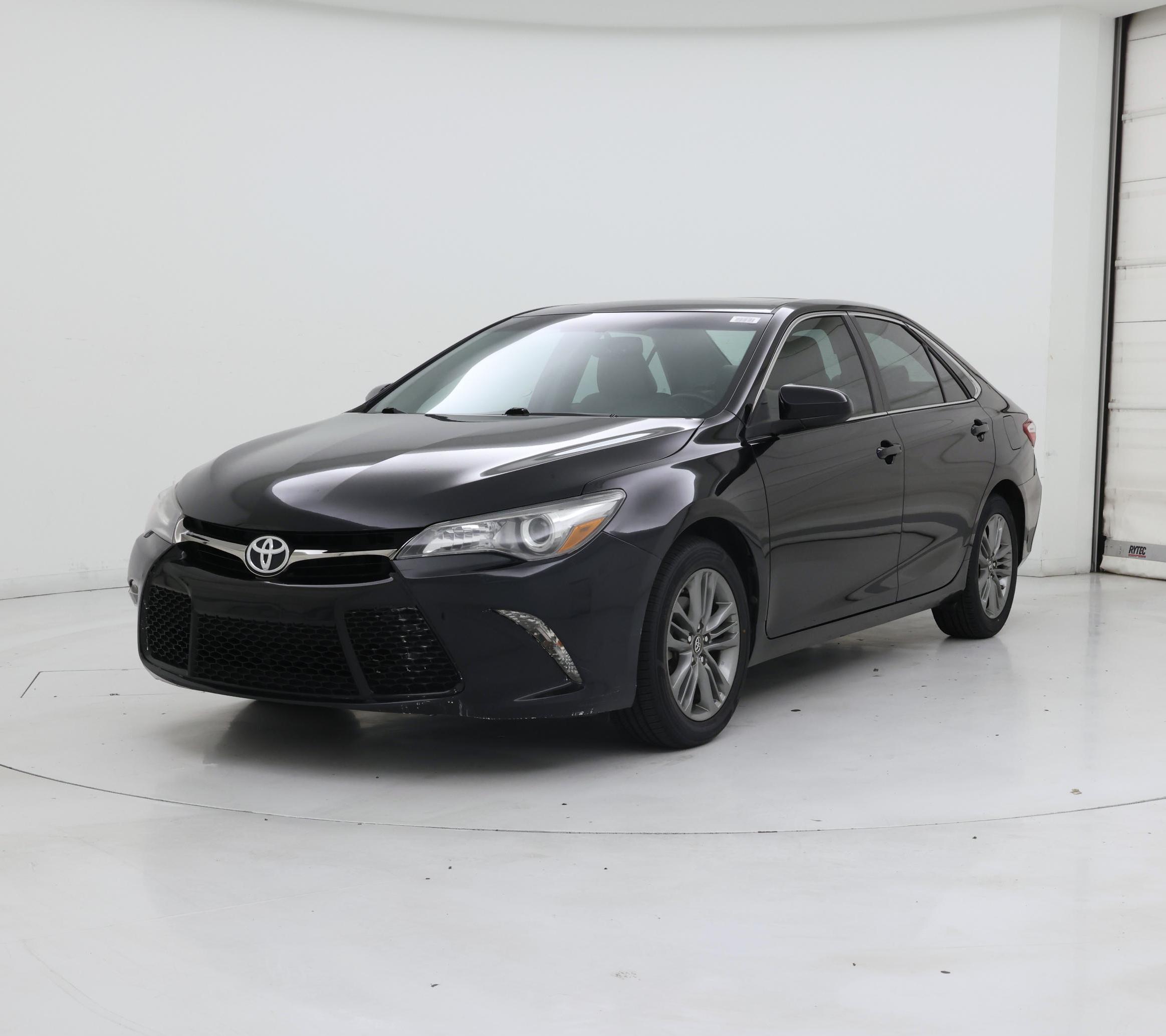 Thumbnail: 2017 Toyota Camry - 4