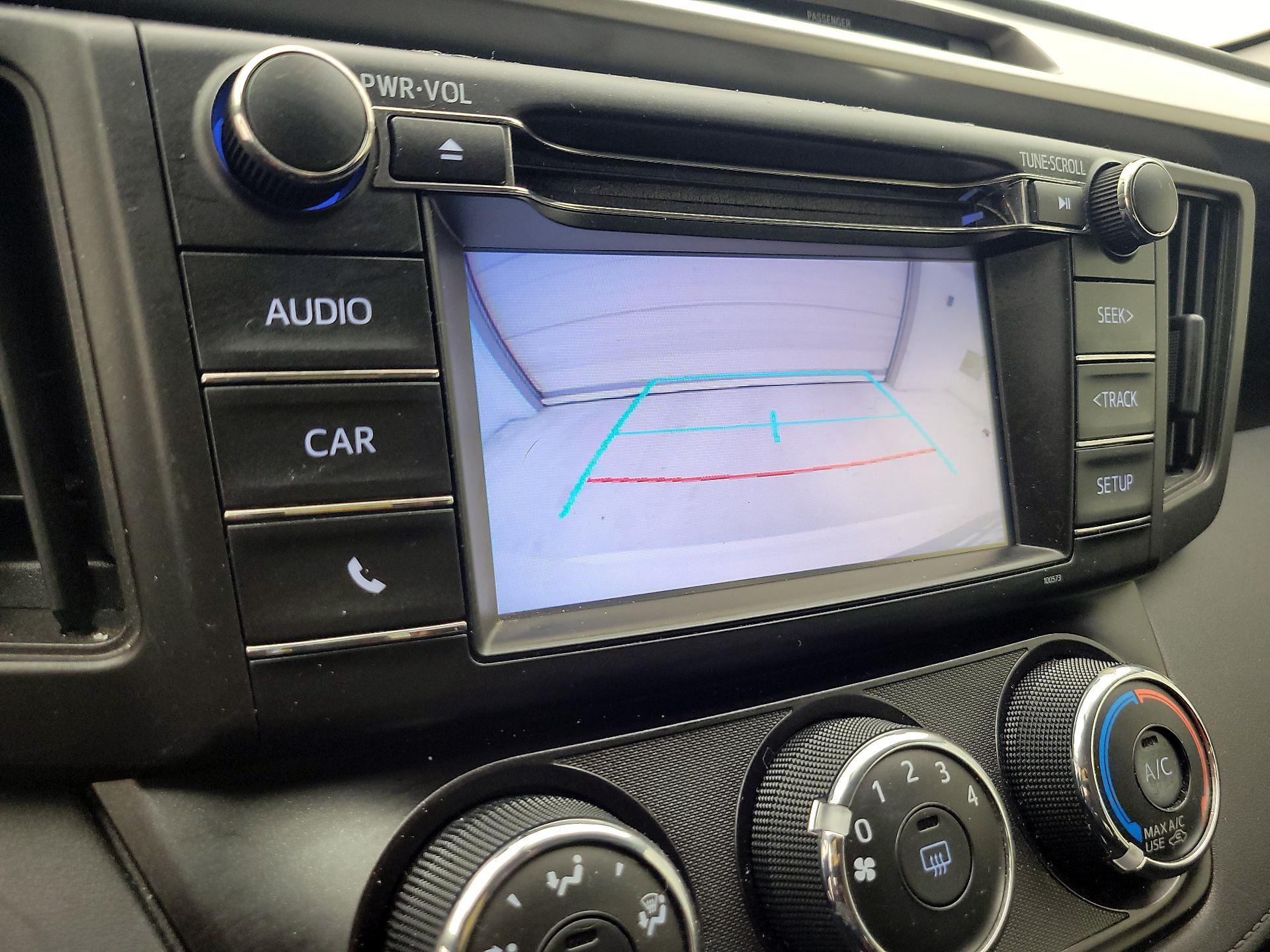 Thumbnail: 2016 Toyota RAV4 - 14