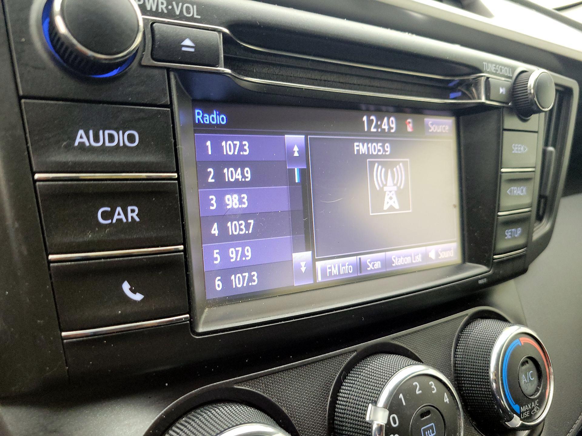 Thumbnail: 2016 Toyota RAV4 - 15