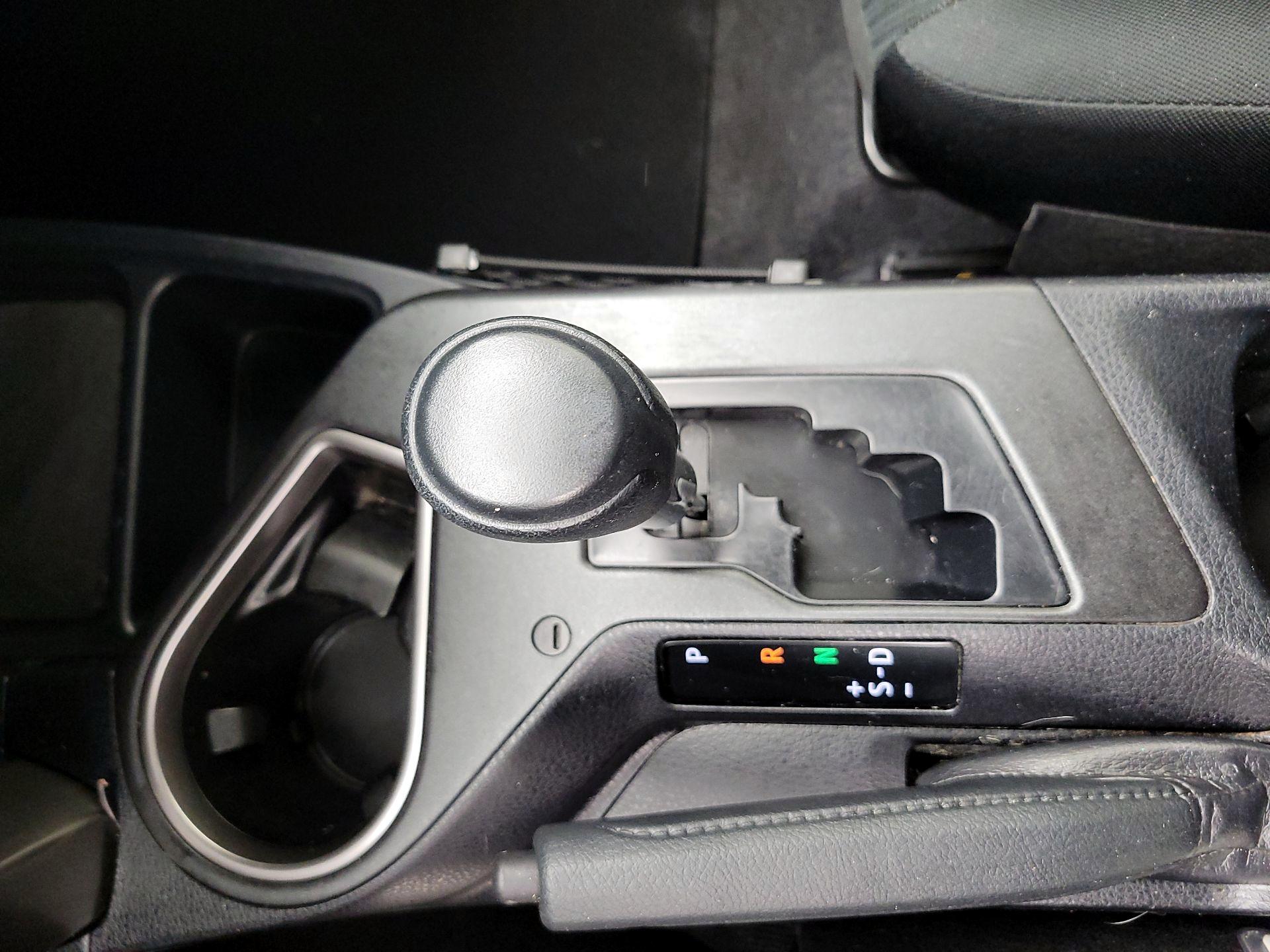 Thumbnail: 2016 Toyota RAV4 - 17