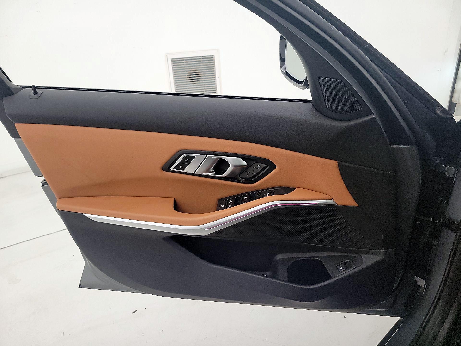 Thumbnail: 2023 BMW 3 Series - 12