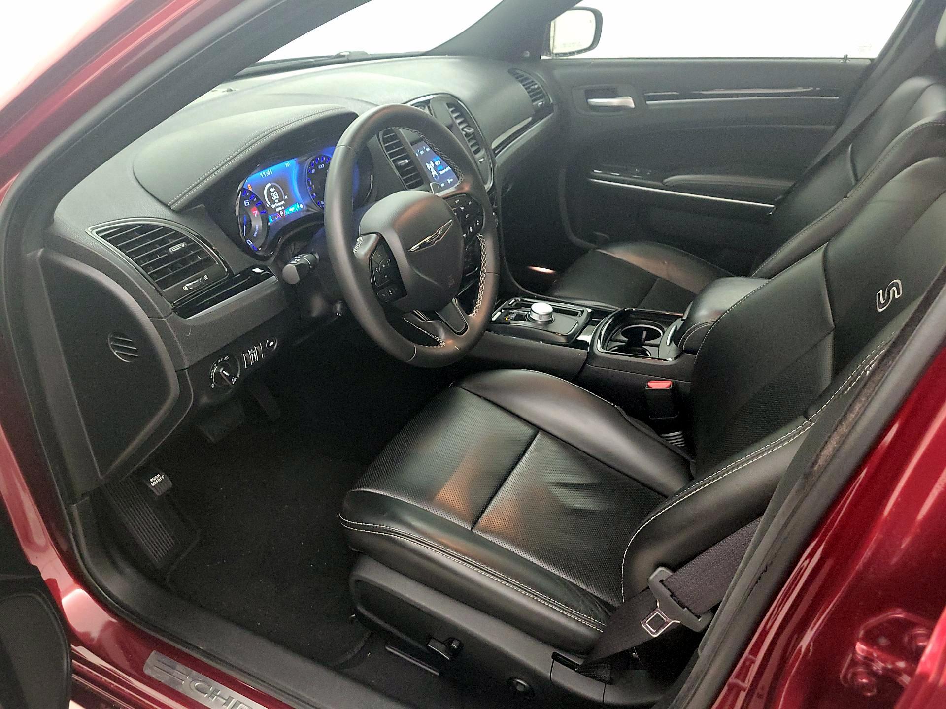 Thumbnail: 2020 Chrysler 300 - 11