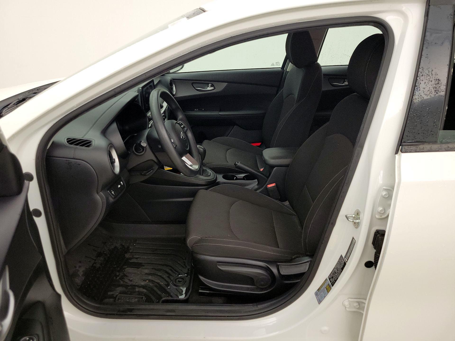 Thumbnail: 2019 Kia Forte - 11