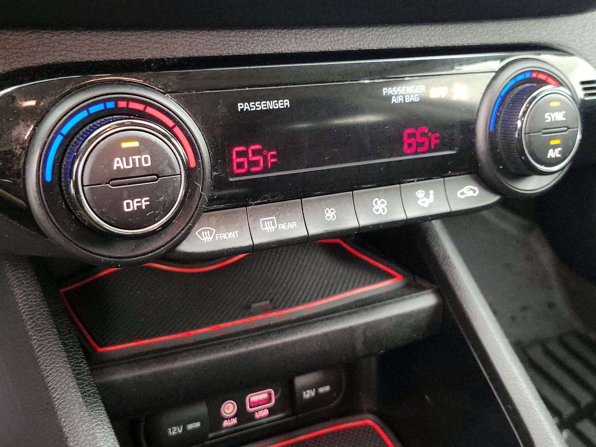 Thumbnail: 2019 Kia Forte - 16