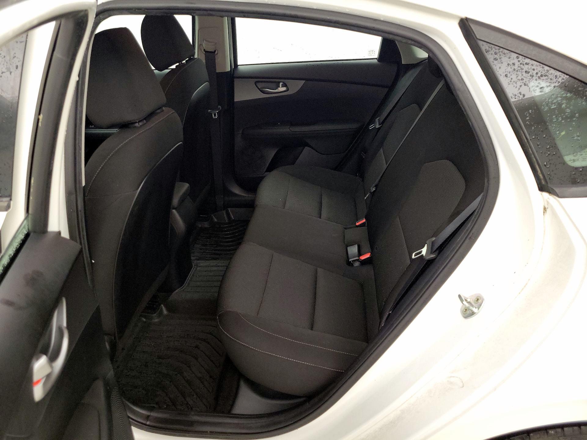 Thumbnail: 2019 Kia Forte - 19