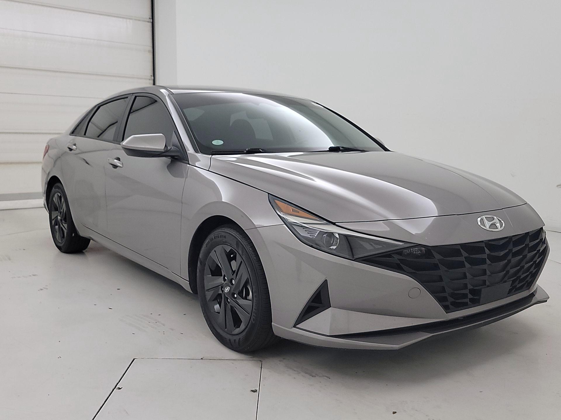 Thumbnail: 2022 Hyundai Elantra - 1