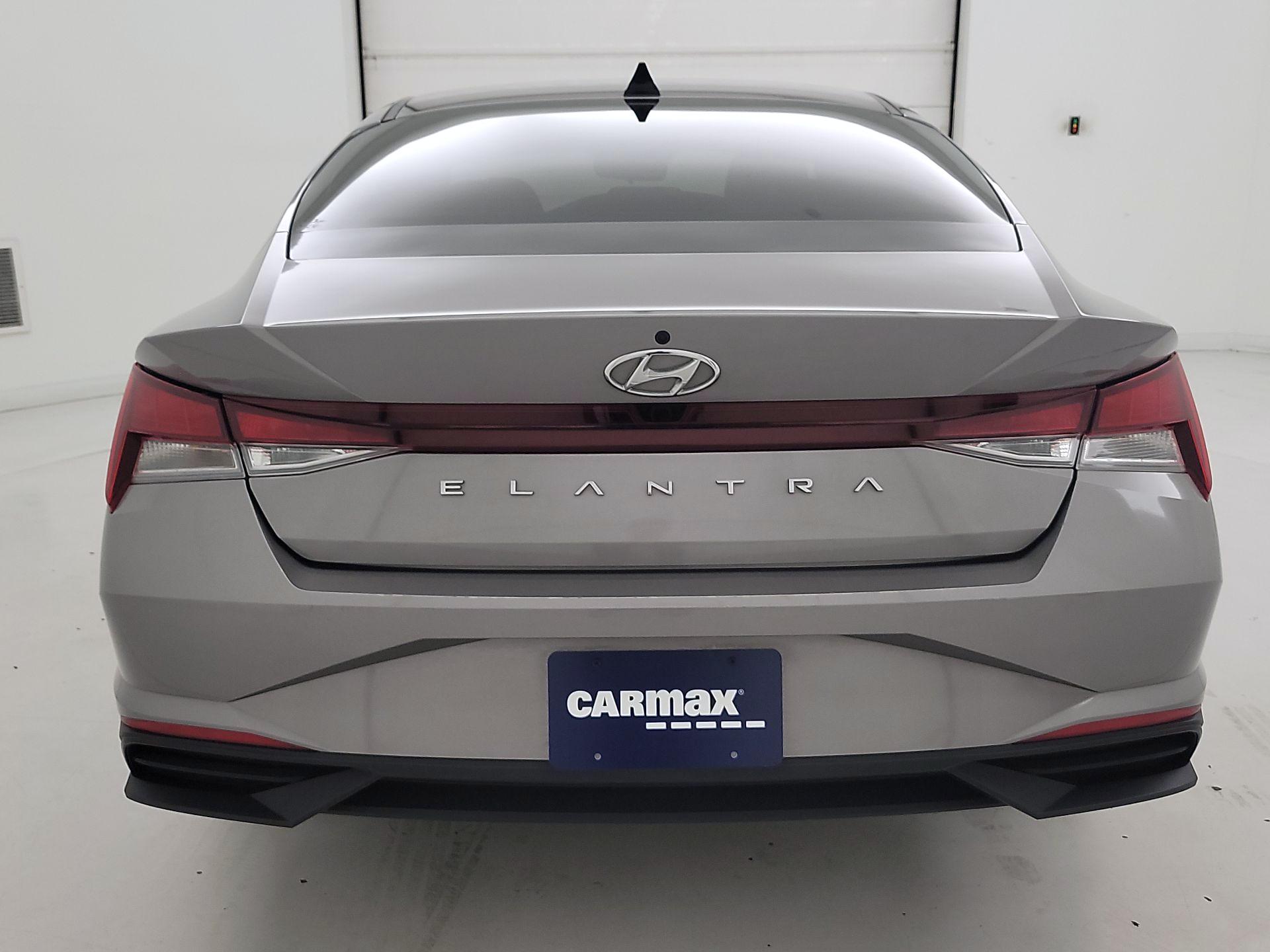 Thumbnail: 2022 Hyundai Elantra - 6