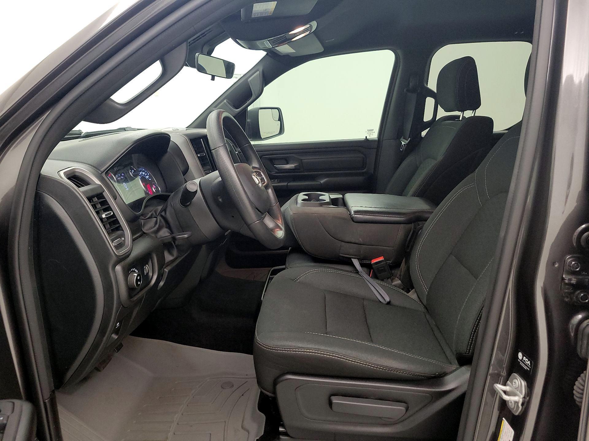 Thumbnail: 2025 RAM 1500 - 9