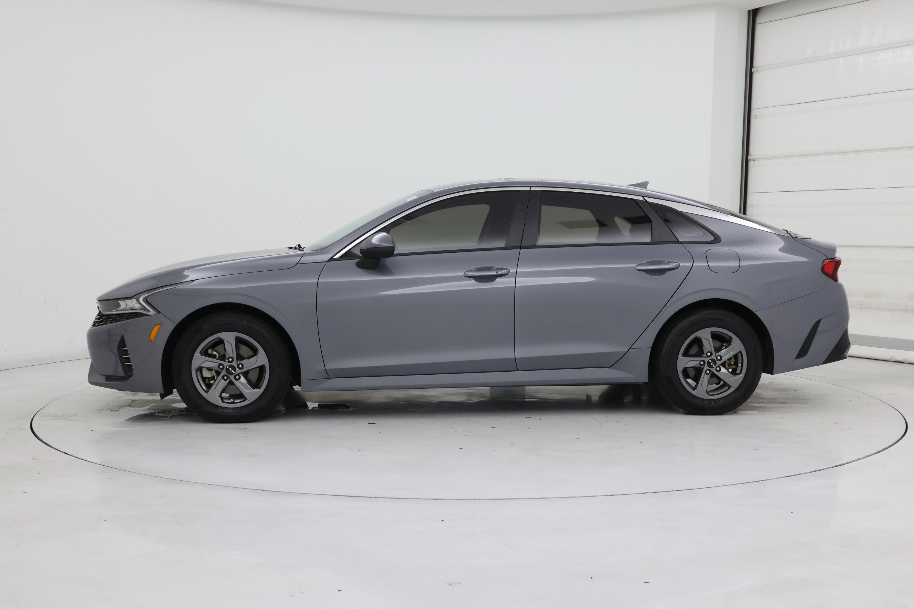 Thumbnail: 2023 Kia K5 - 3
