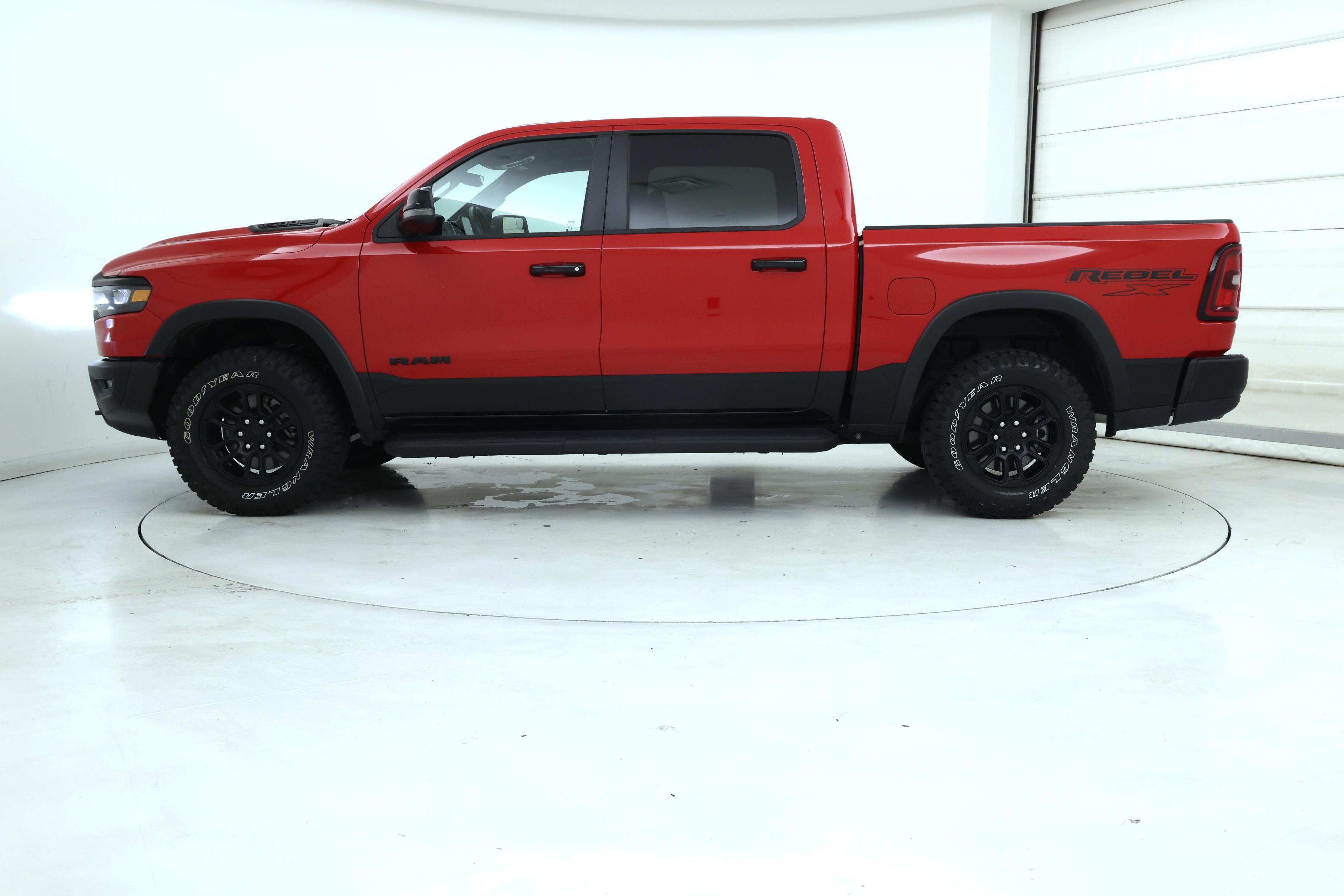 Thumbnail: 2025 RAM 1500 - 3