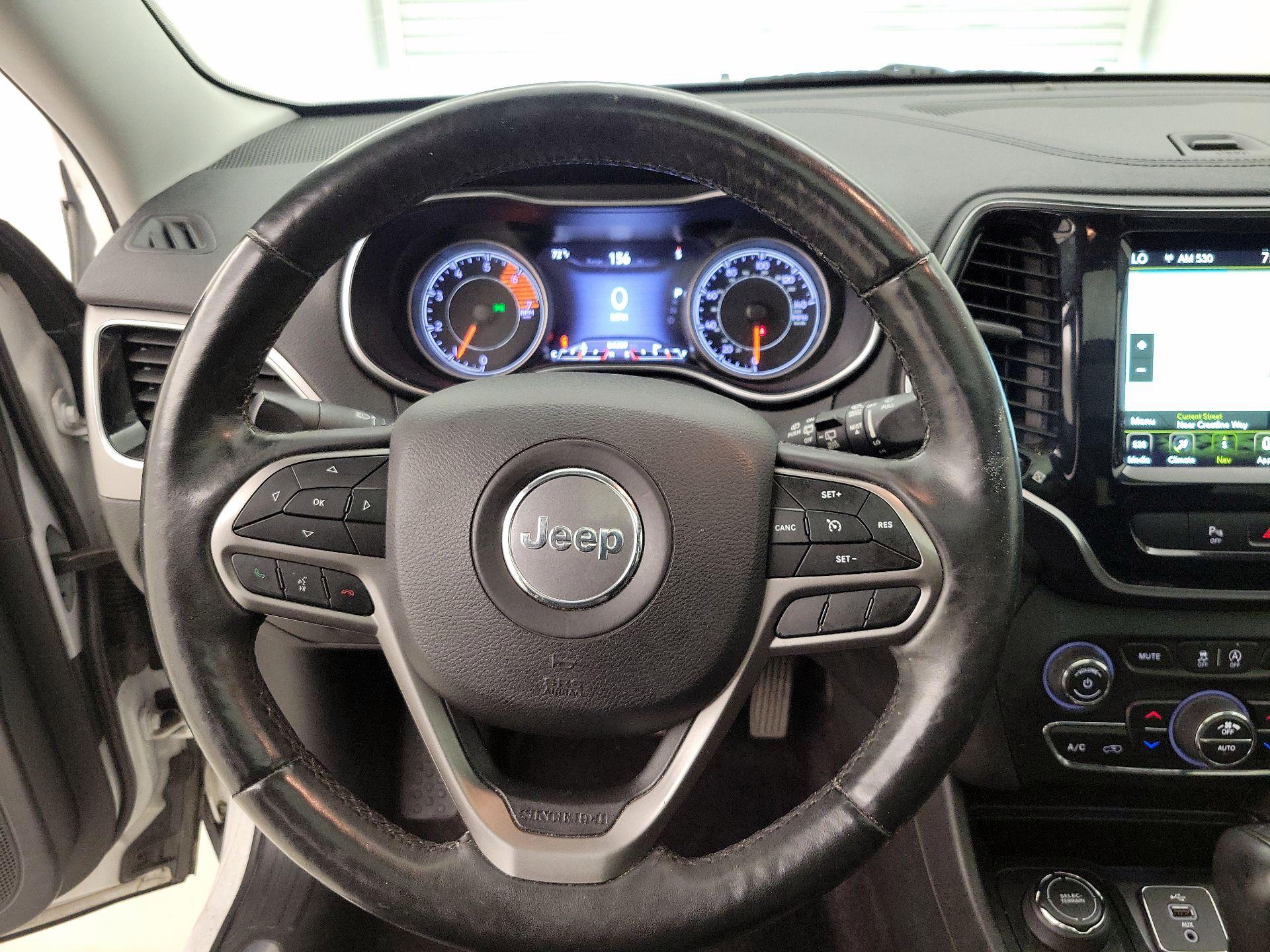 Thumbnail: 2019 Jeep Cherokee - 10