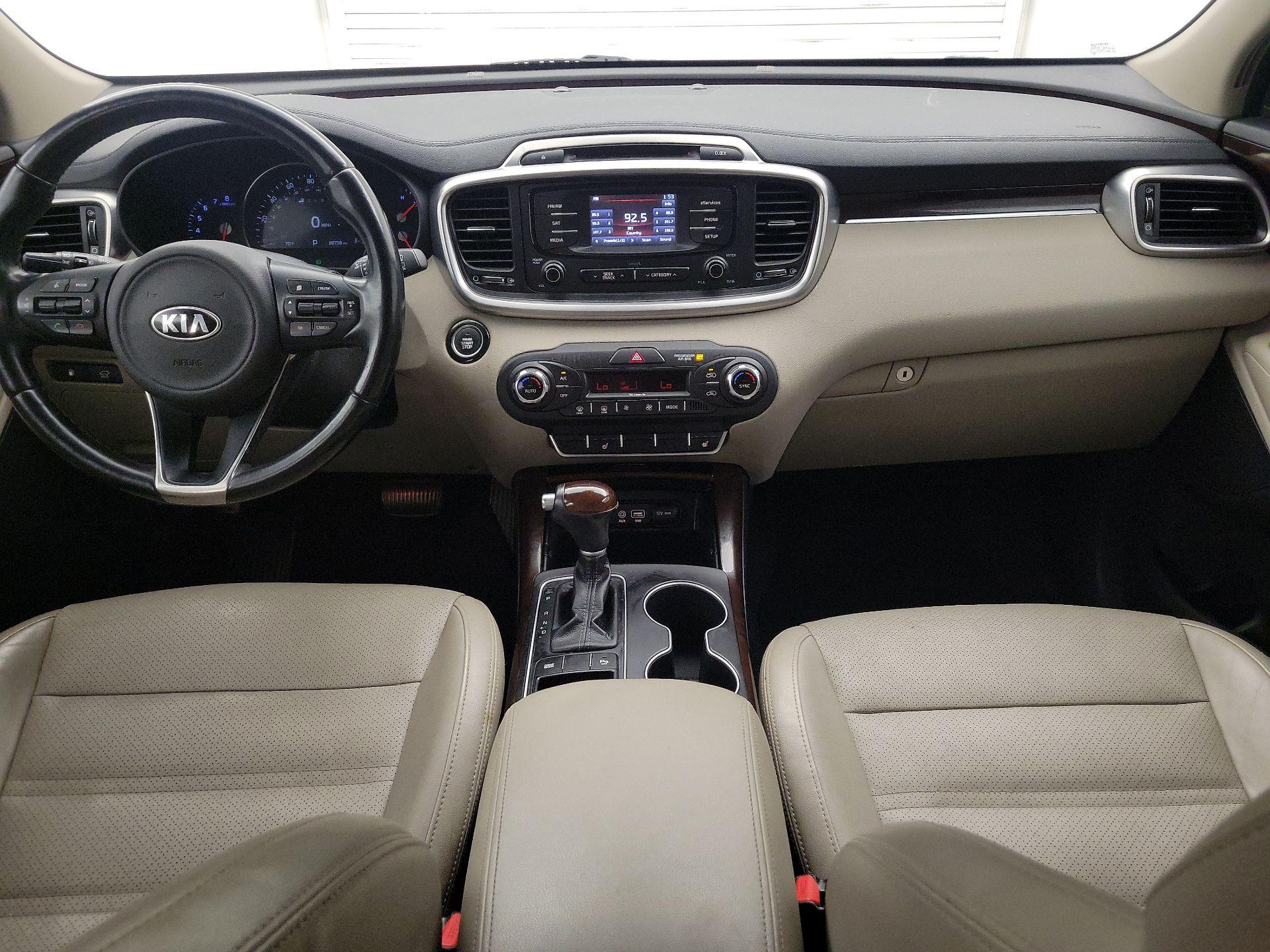 Thumbnail: 2016 Kia Sorento - 9