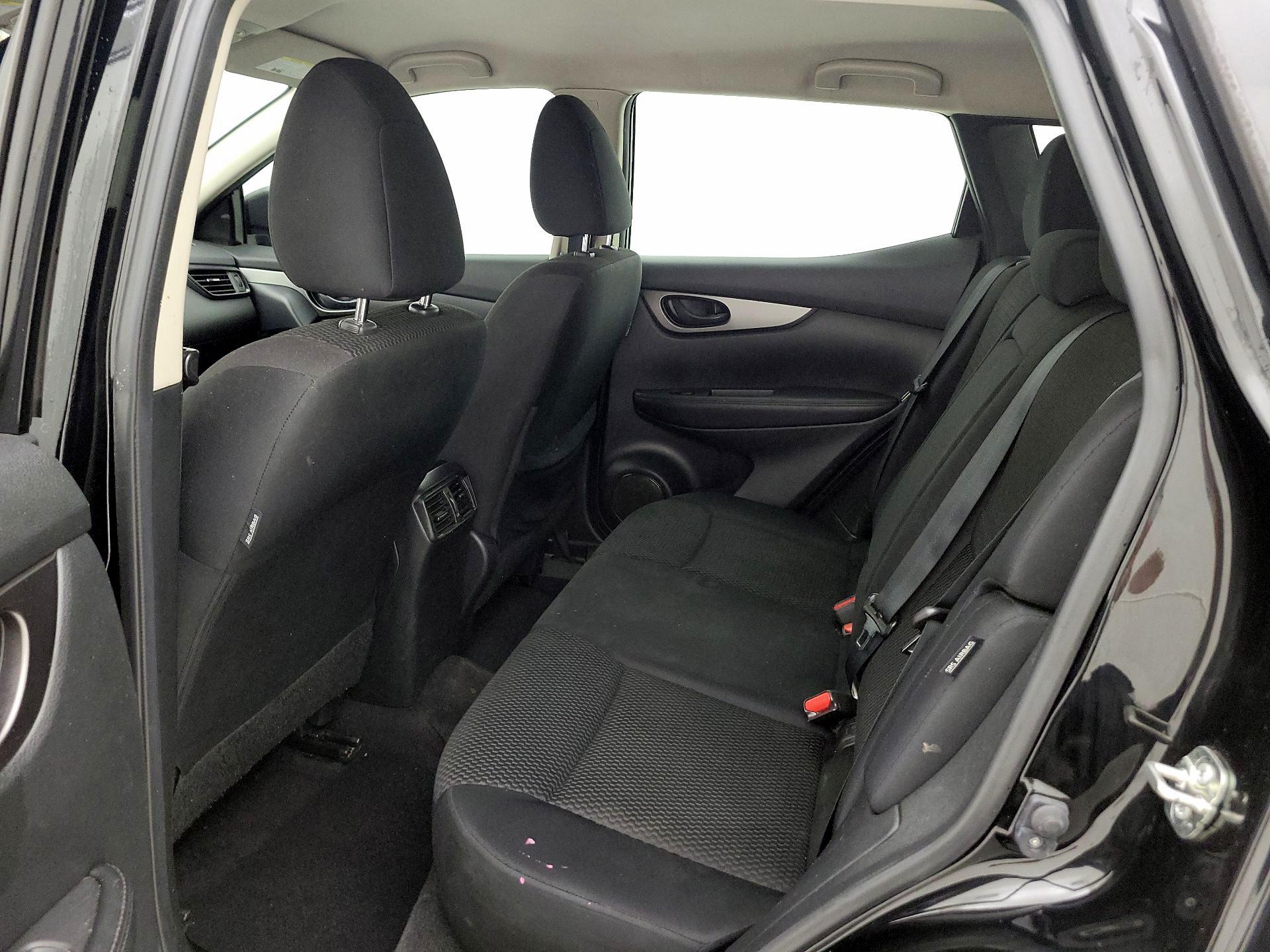 Thumbnail: 2020 Nissan Rogue Sport - 19