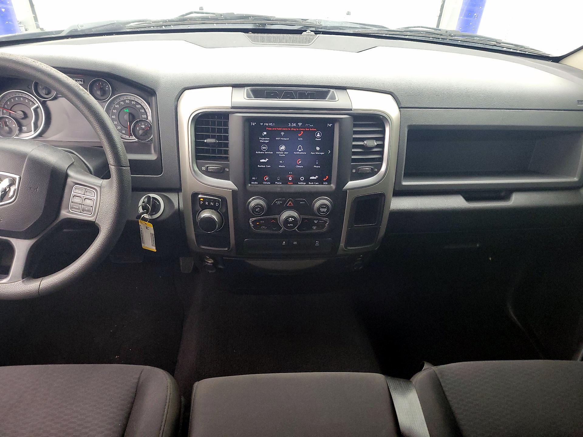 Thumbnail: 2019 RAM 1500 Classic - 9