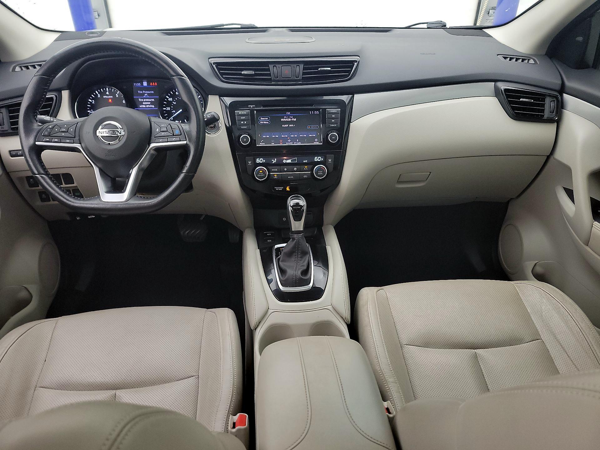 Thumbnail: 2020 Nissan Rogue Sport - 9