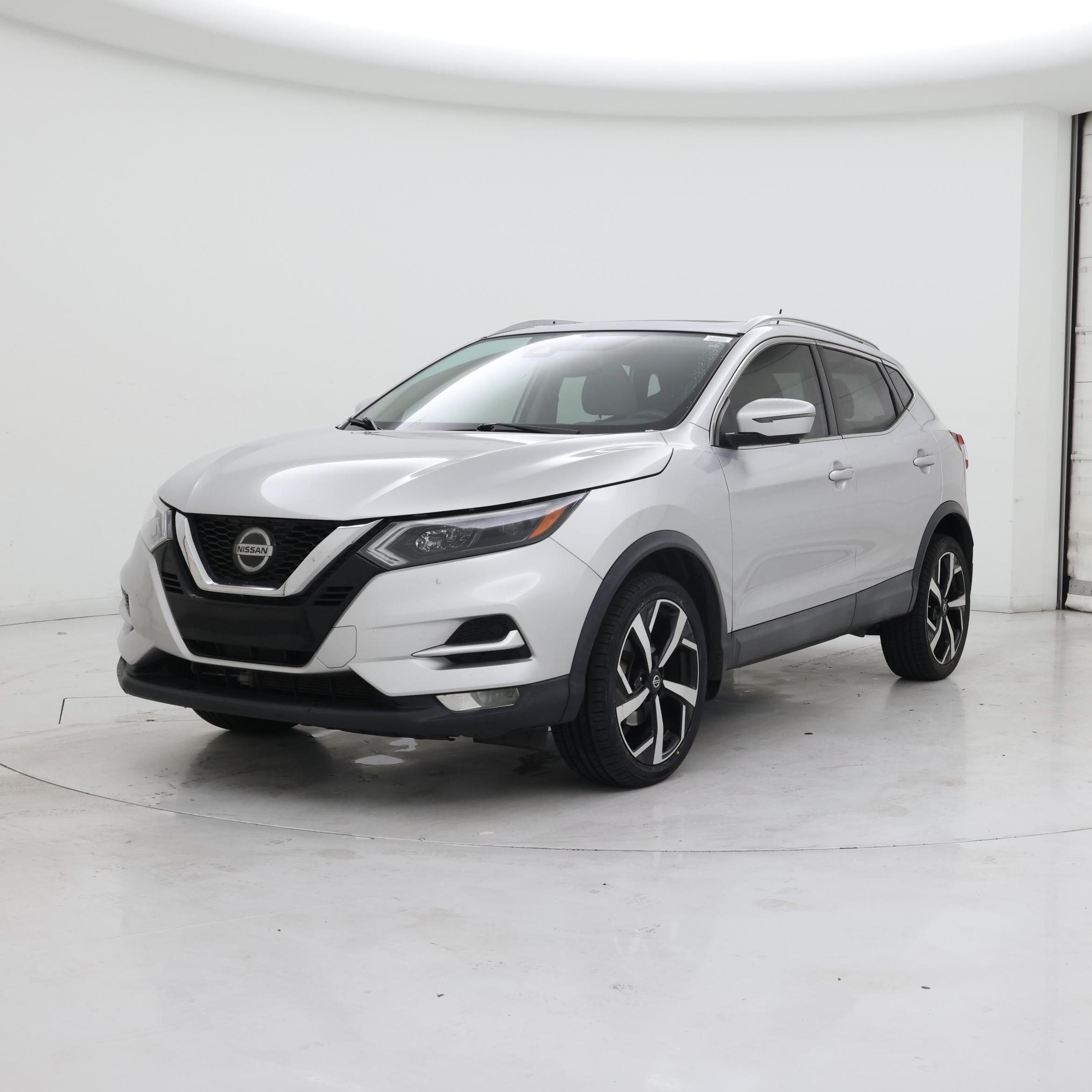 Thumbnail: 2020 Nissan Rogue Sport - 4