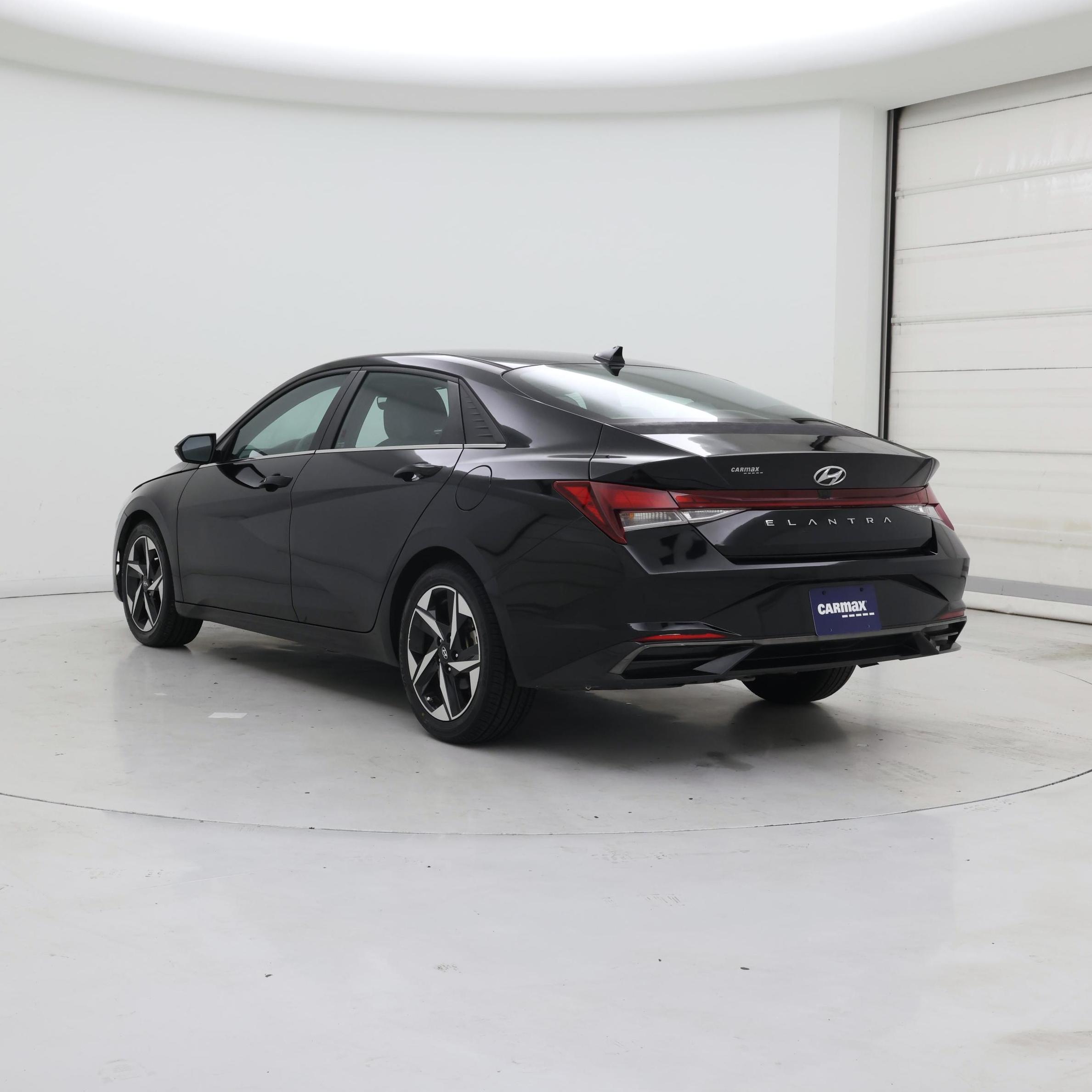 Thumbnail: 2022 Hyundai Elantra - 2