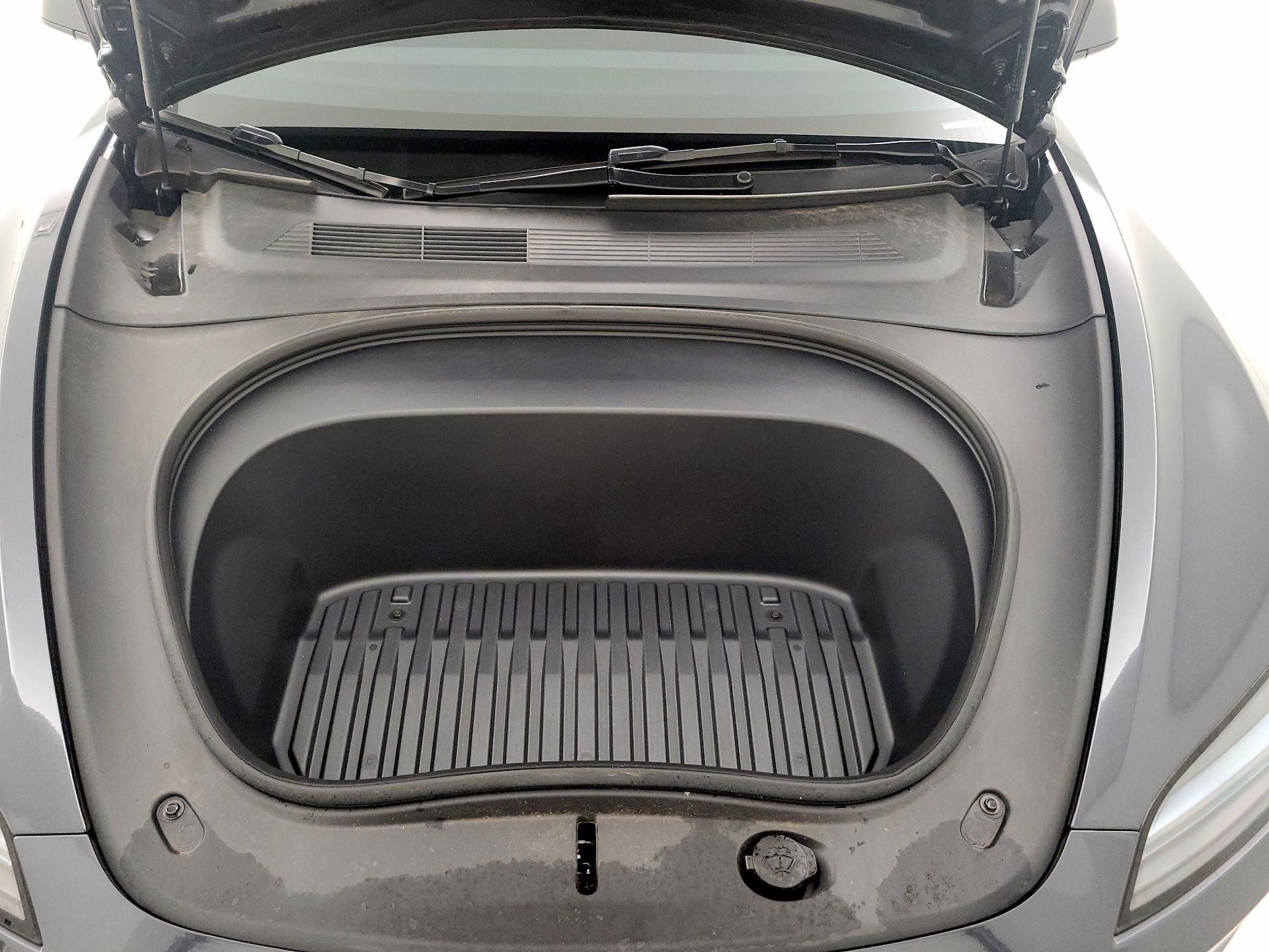 Thumbnail: 2025 Tesla Model 3 - 19