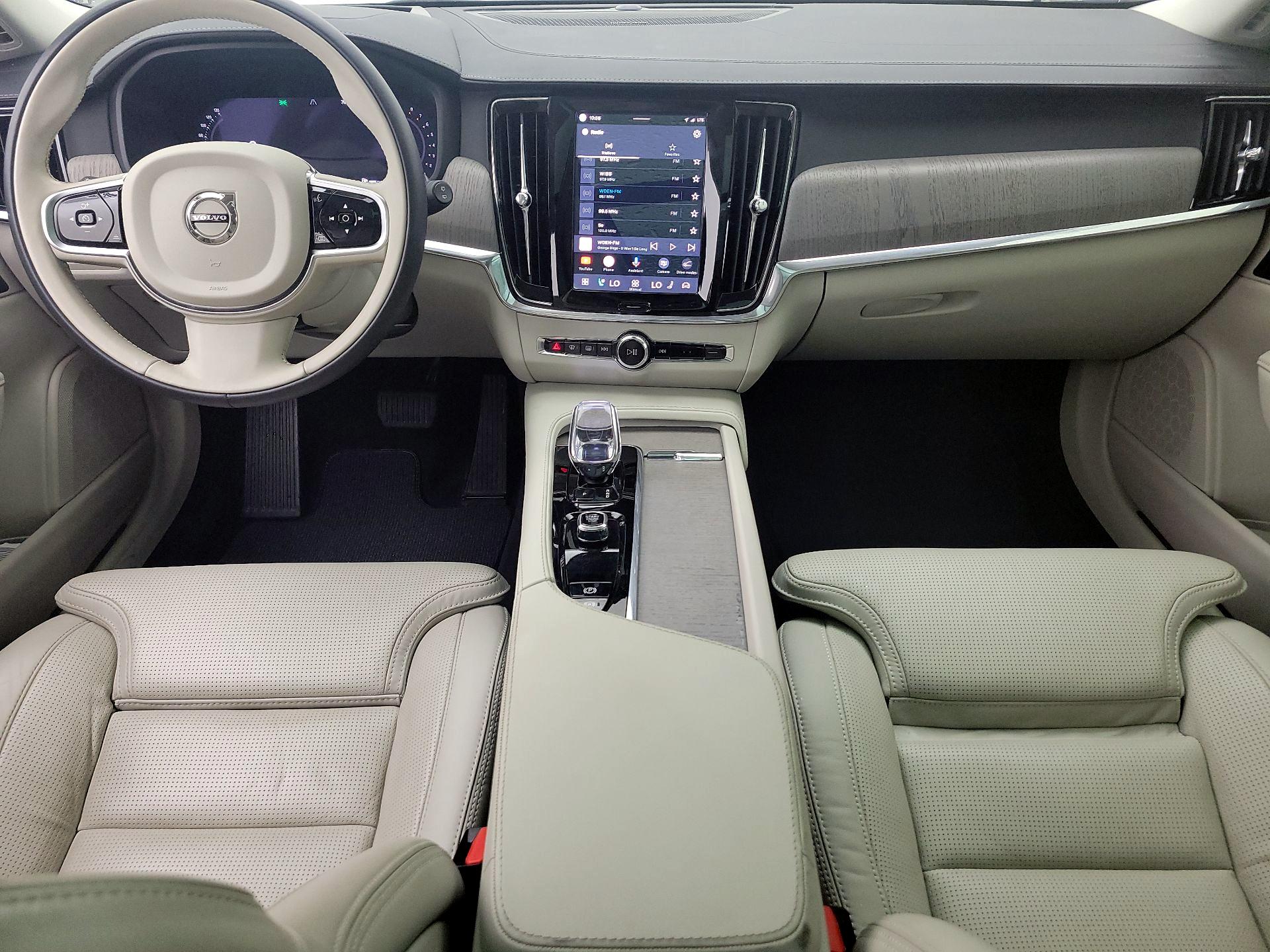 Thumbnail: 2025 Volvo S90 - 9