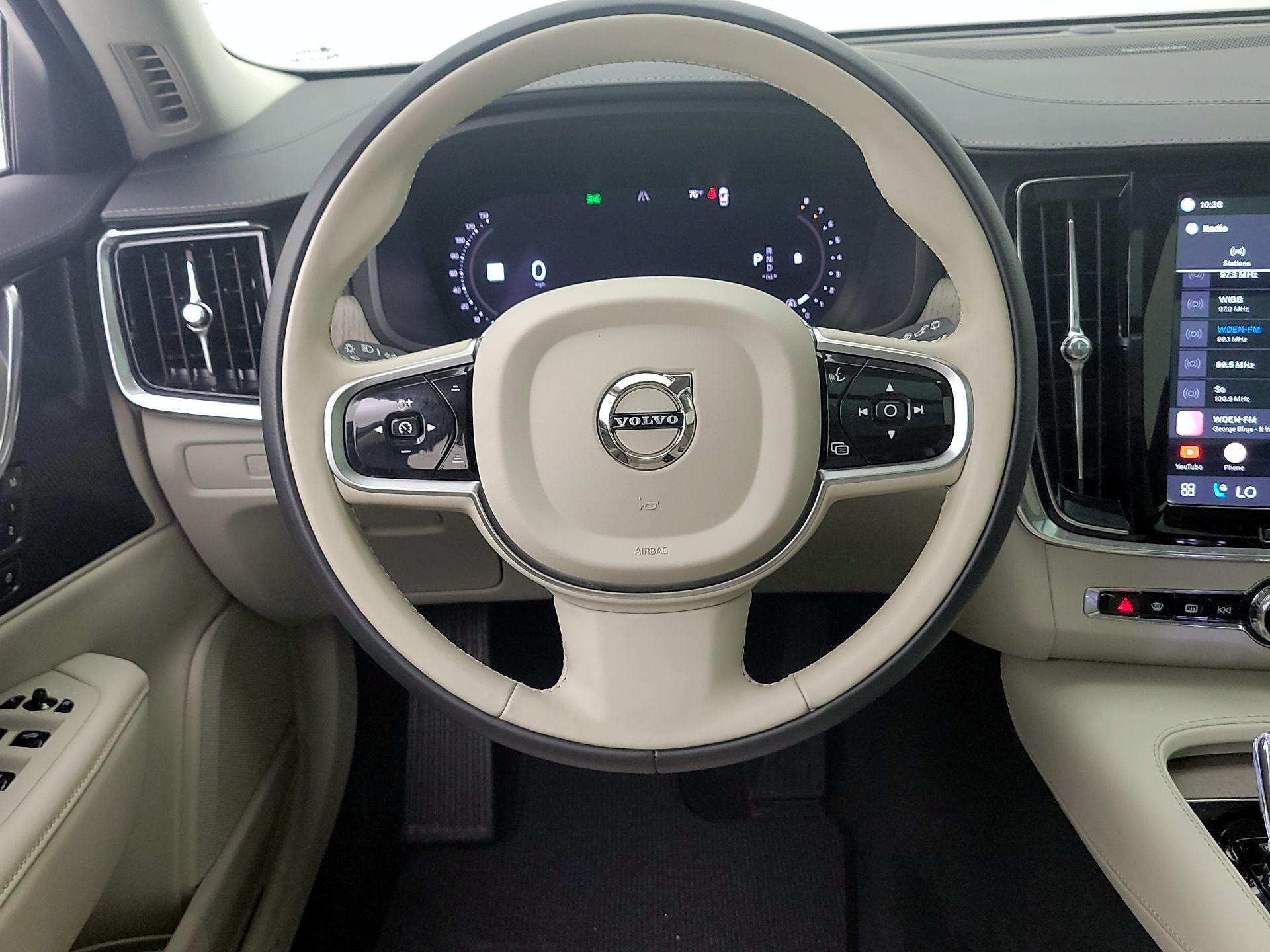 Thumbnail: 2025 Volvo S90 - 10