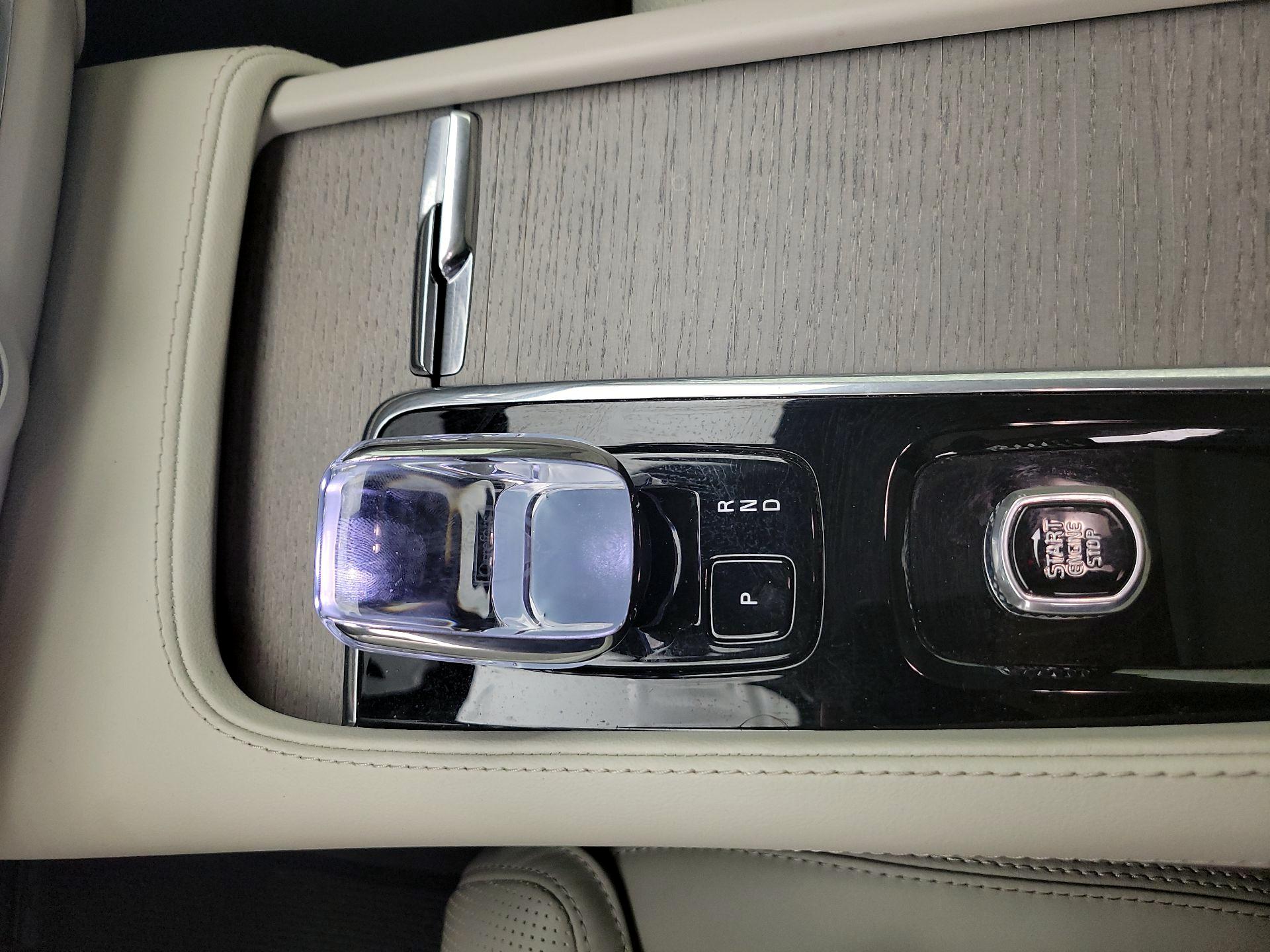 Thumbnail: 2025 Volvo S90 - 17