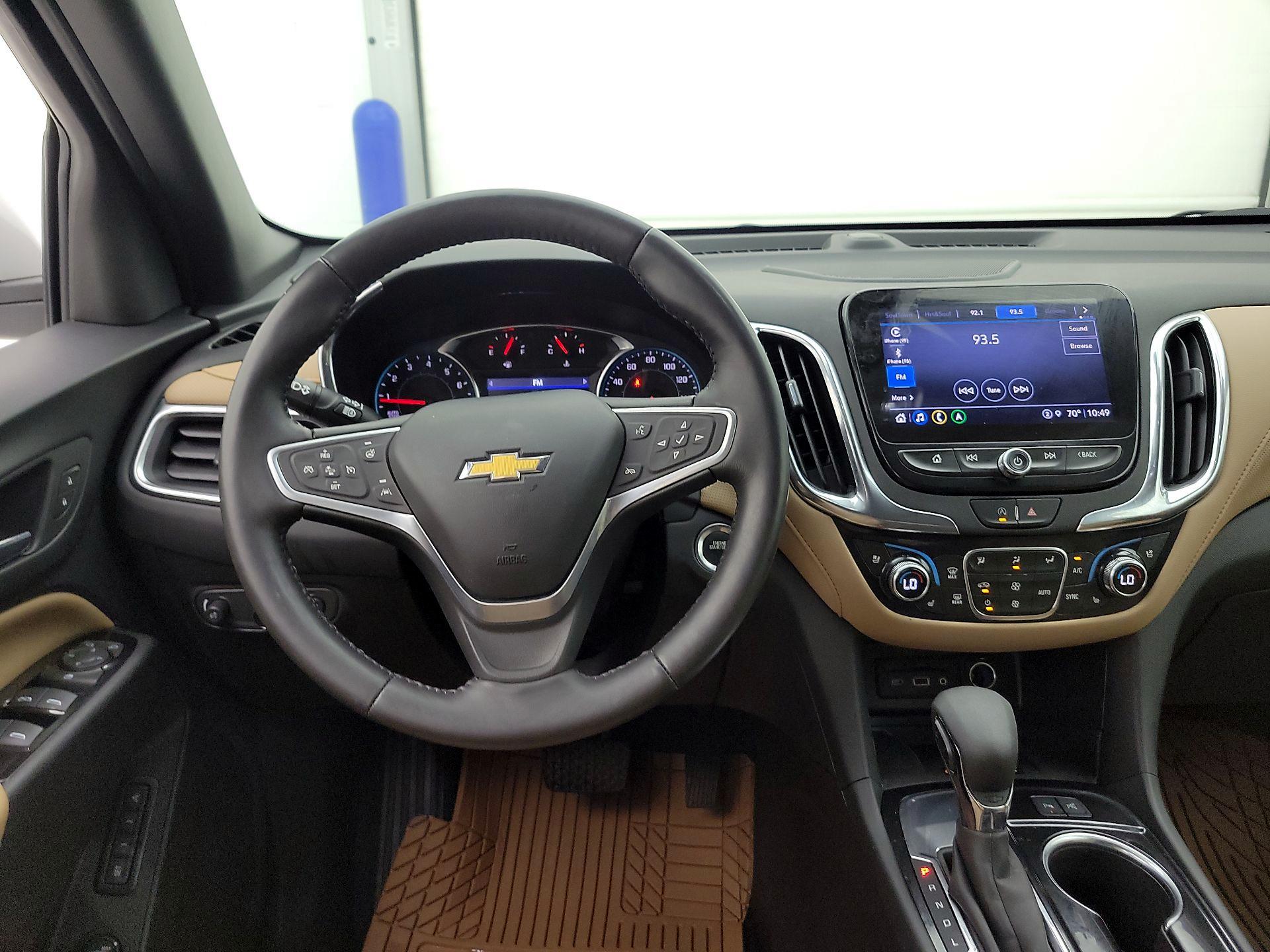 Thumbnail: 2022 Chevrolet Equinox - 10