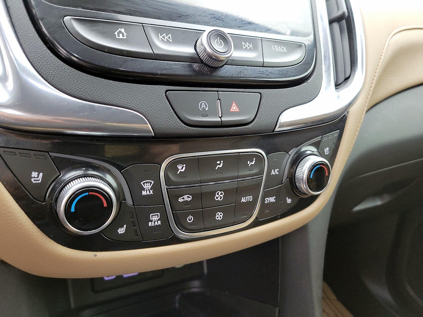 2022 Chevrolet Equinox Premier - Photo 17