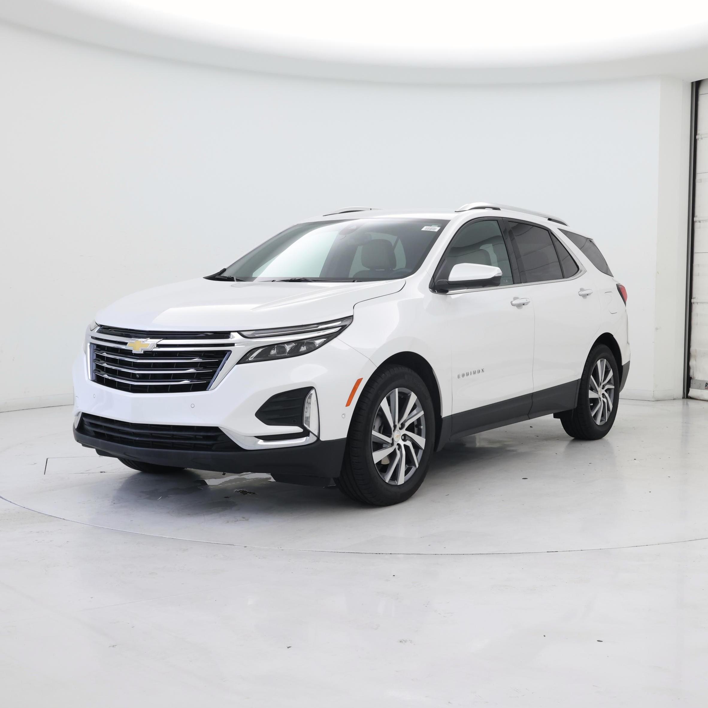 Thumbnail: 2022 Chevrolet Equinox - 4